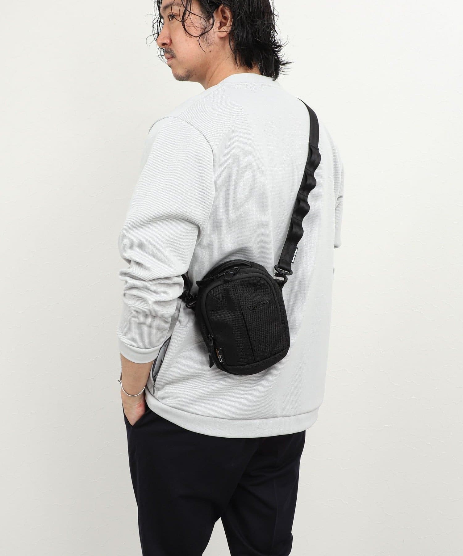 NOLLEY'S(ノーリーズ) 【Incase】Tracks Small Shoulder Pouch