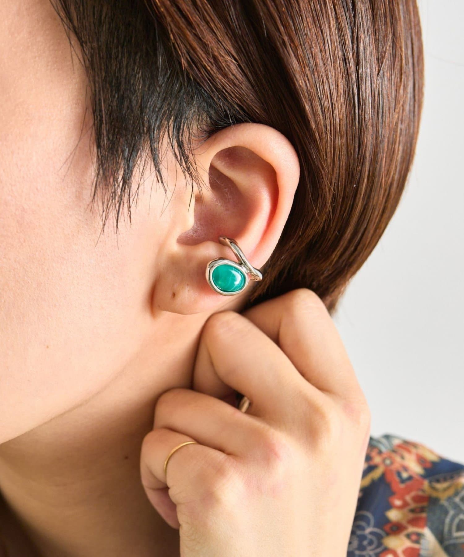 ear PAPILLONNER(イア パピヨネ) ポイントカラーイヤーカフ