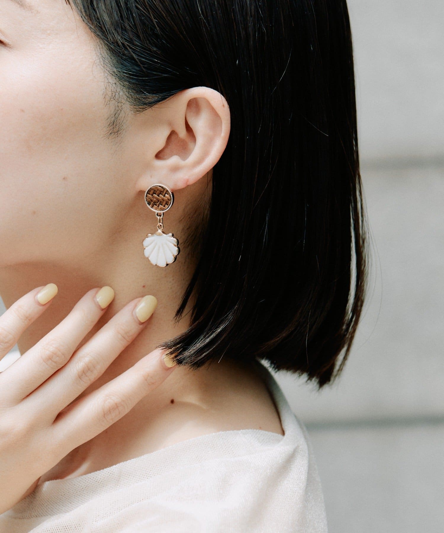 ear PAPILLONNER(イア パピヨネ) ラタン×シェルパーツピアス