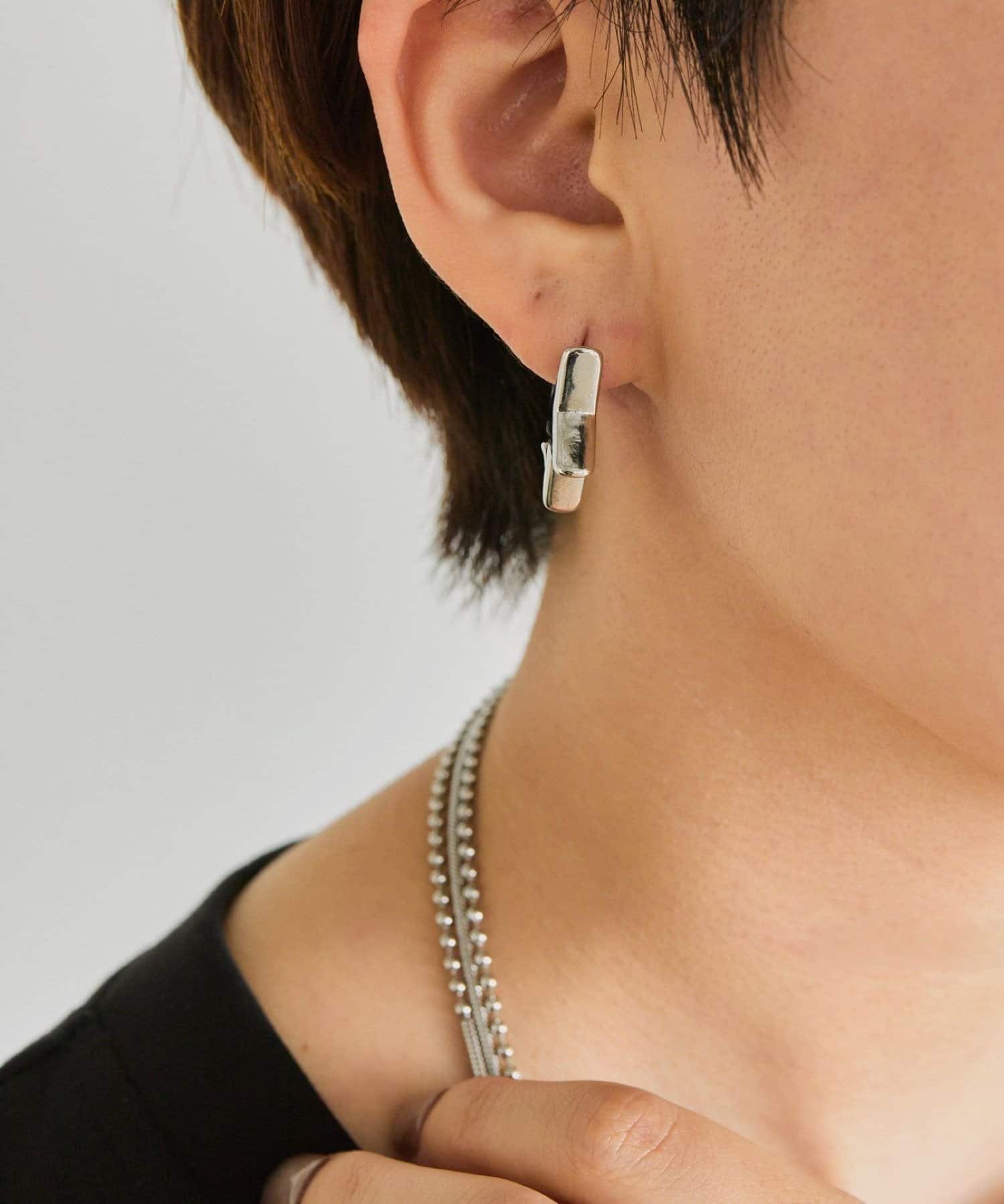 ear PAPILLONNER(イア パピヨネ) 《WEB限定》星形ハーフクリアピアス