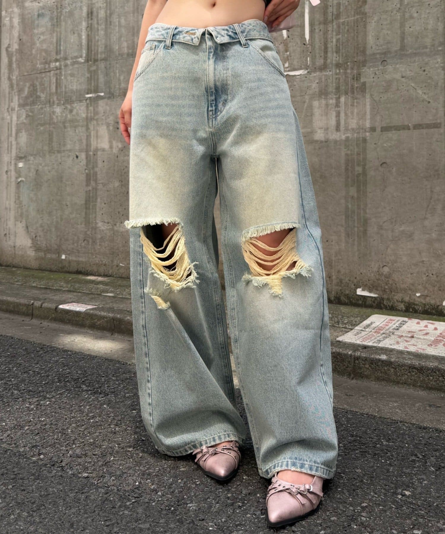 RAY CASSIN(レイカズン) 【体型カバー】ダメージ折り返しワイドデニムパンツ