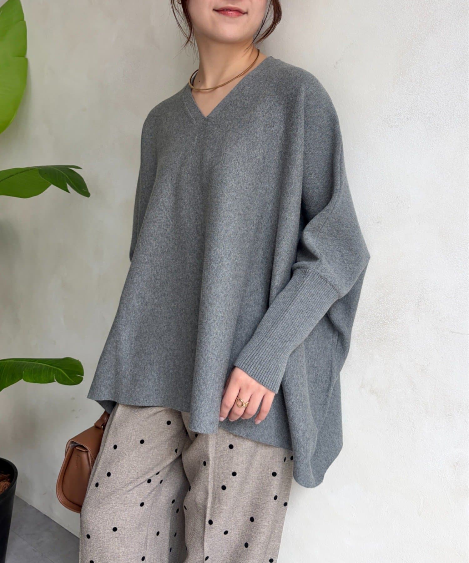 Jena　espace merveilleux(ジェナ　エスパスメルヴェイユ) ドルマンVネックニット