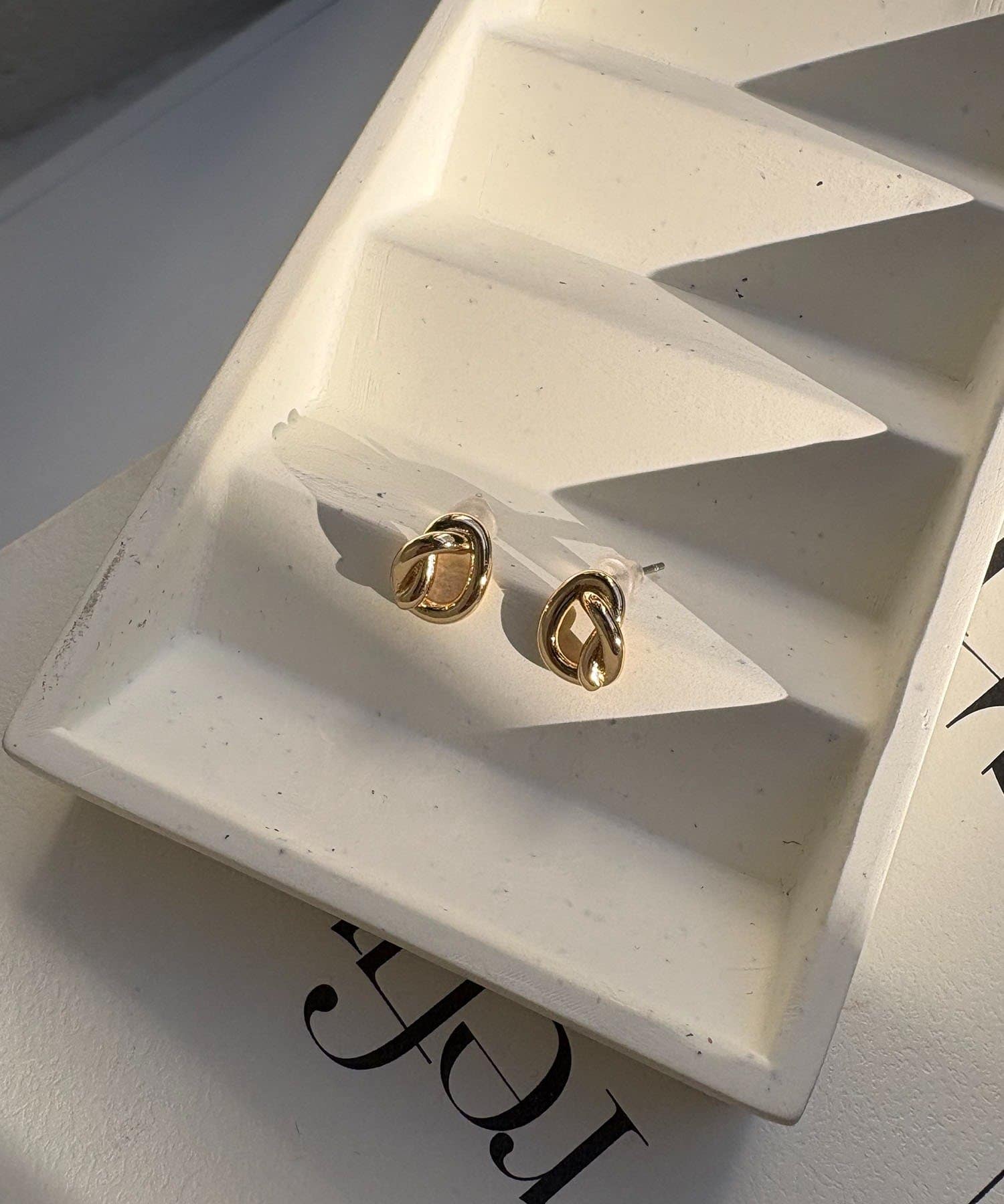 CAPRICIEUX LE'MAGE(カプリシュレマージュ) 〈GOLDY/ゴールディ〉イレギュラーループピアス