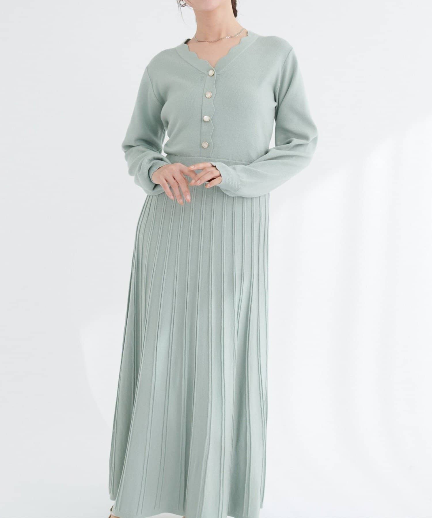 NICE CLAUP / OLIVE des OLIVE OUTLET(ナイスクラップ  / オリーブ デ オリーブ アウトレット) 【natural couture】スカラッププリーツニットワンピース