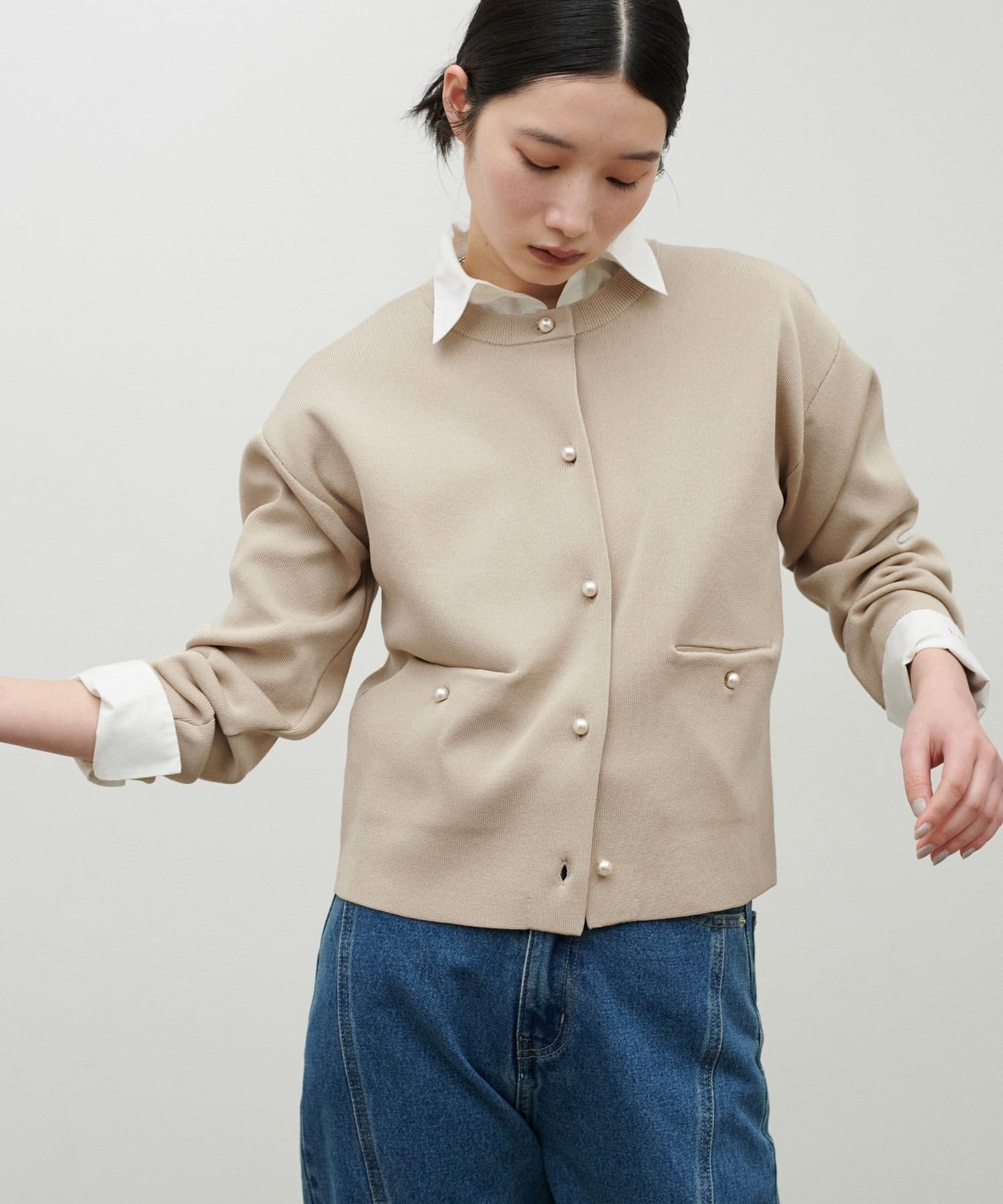 NICE CLAUP / OLIVE des OLIVE OUTLET(ナイスクラップ  / オリーブ デ オリーブ アウトレット) 【LARUTA】きれいめパール釦ショートカーディガン