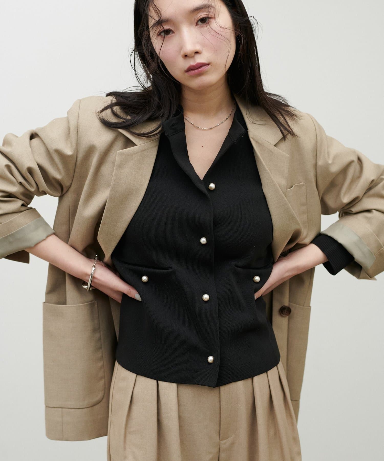 NICE CLAUP / OLIVE des OLIVE OUTLET(ナイスクラップ  / オリーブ デ オリーブ アウトレット) 【LARUTA】きれいめパール釦ショートカーディガン