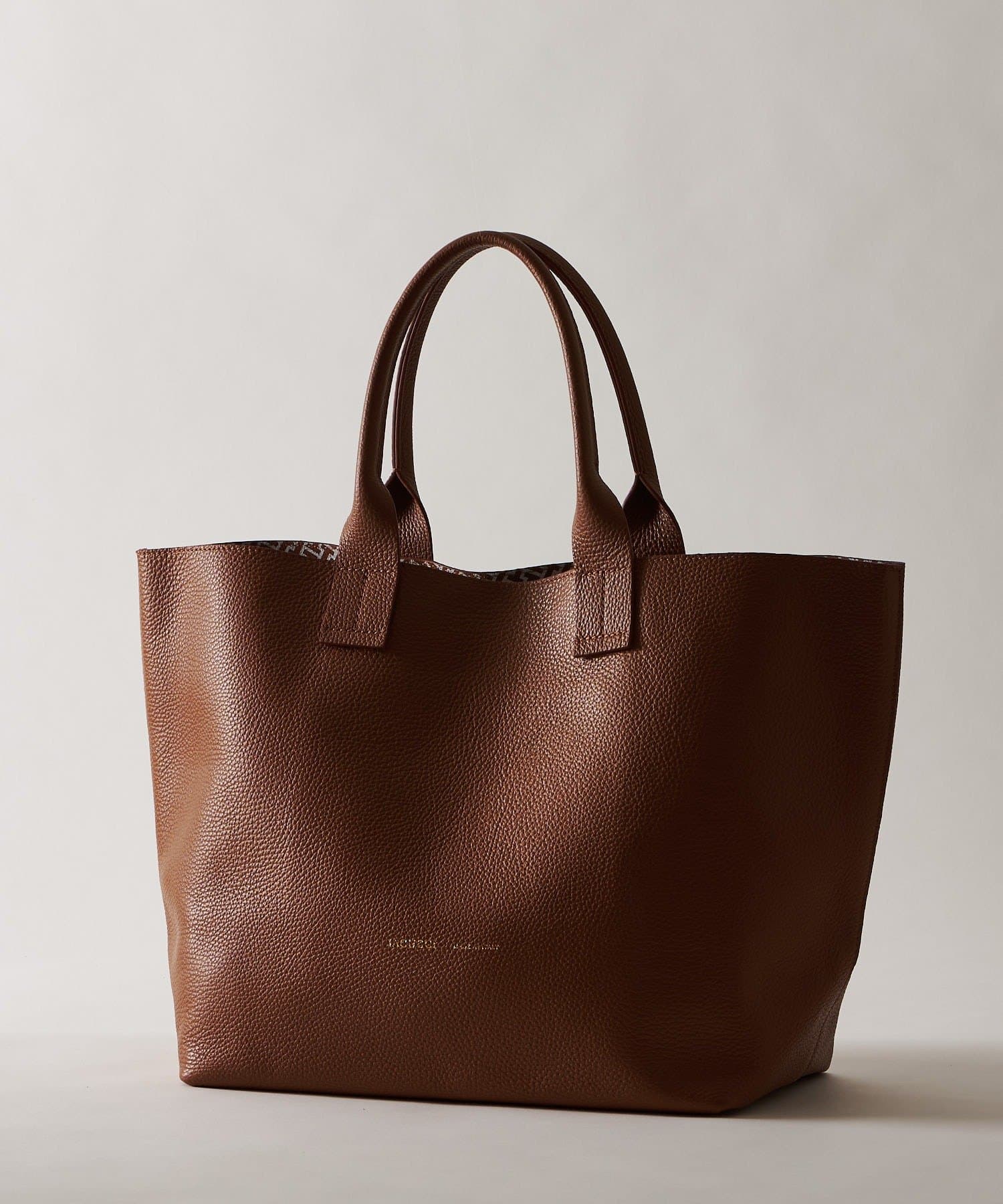 IACUCCI(イアクッチ) 【coming soon】オペラ L CERVO/INSTAMP