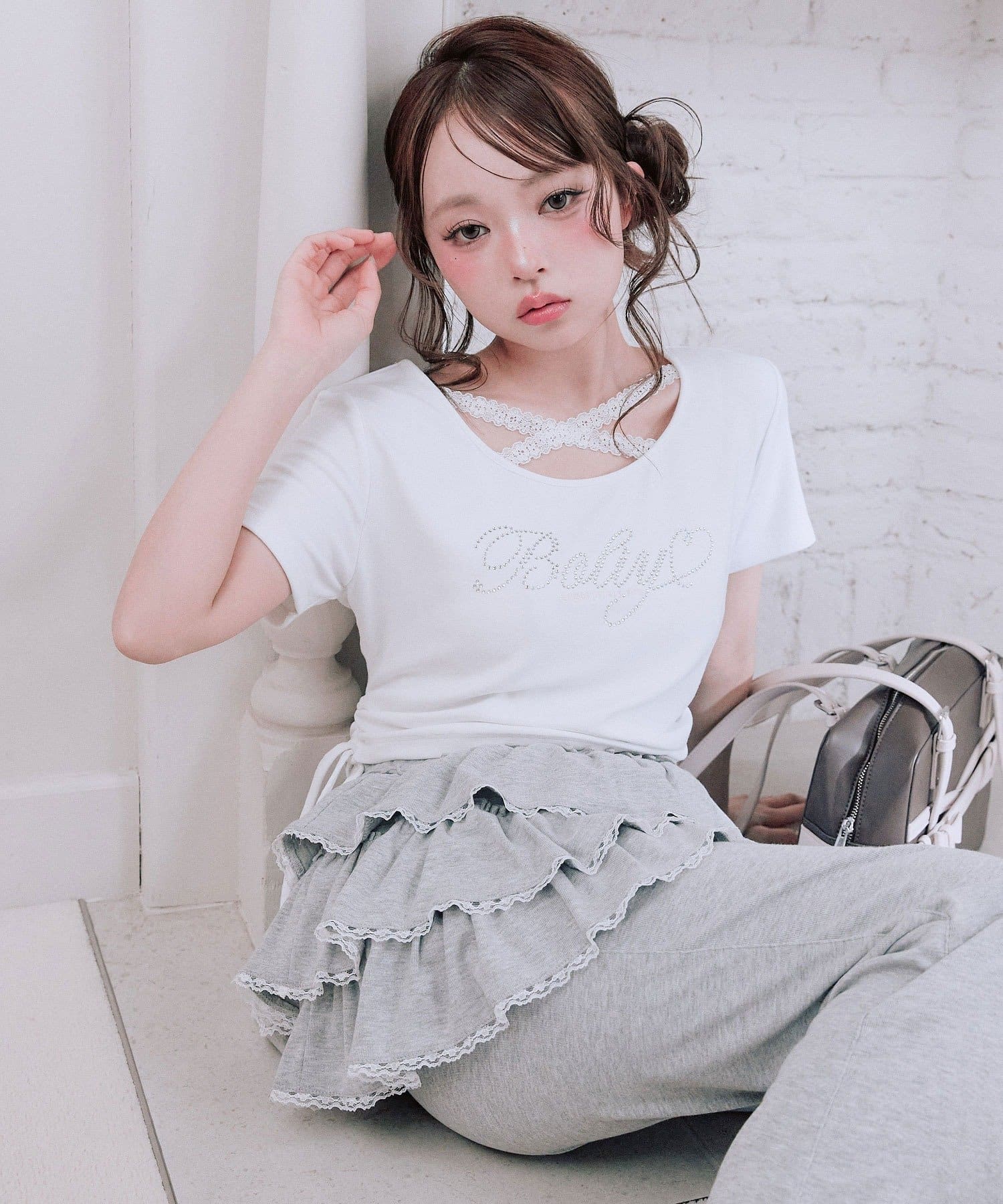 OLIVE des OLIVE(オリーブ デ オリーブ) フリル付きフレアパンツ