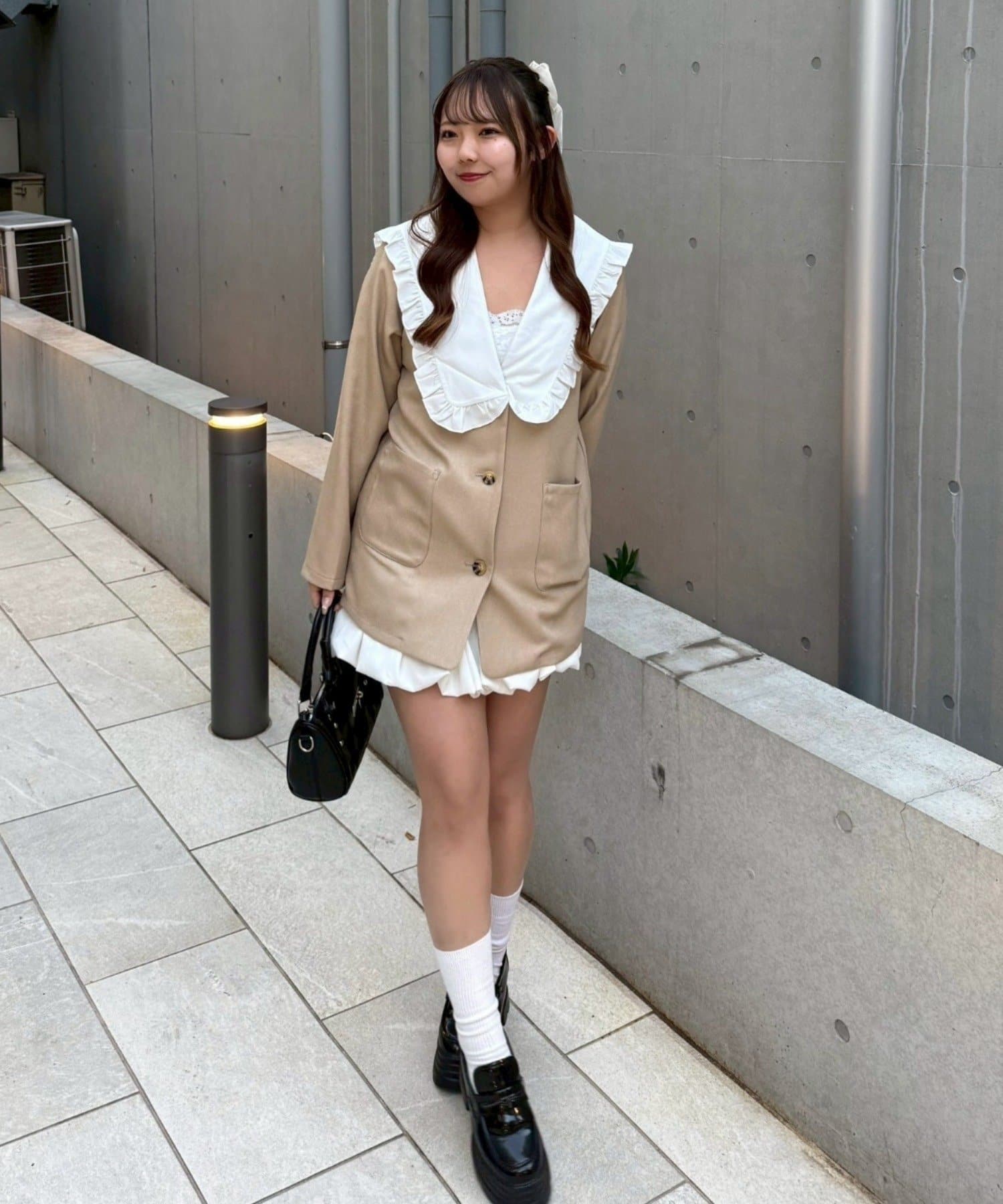 NICE CLAUP / OLIVE des OLIVE OUTLET(ナイスクラップ  / オリーブ デ オリーブ アウトレット) 【continuer】丈違いフリル衿ジャケット