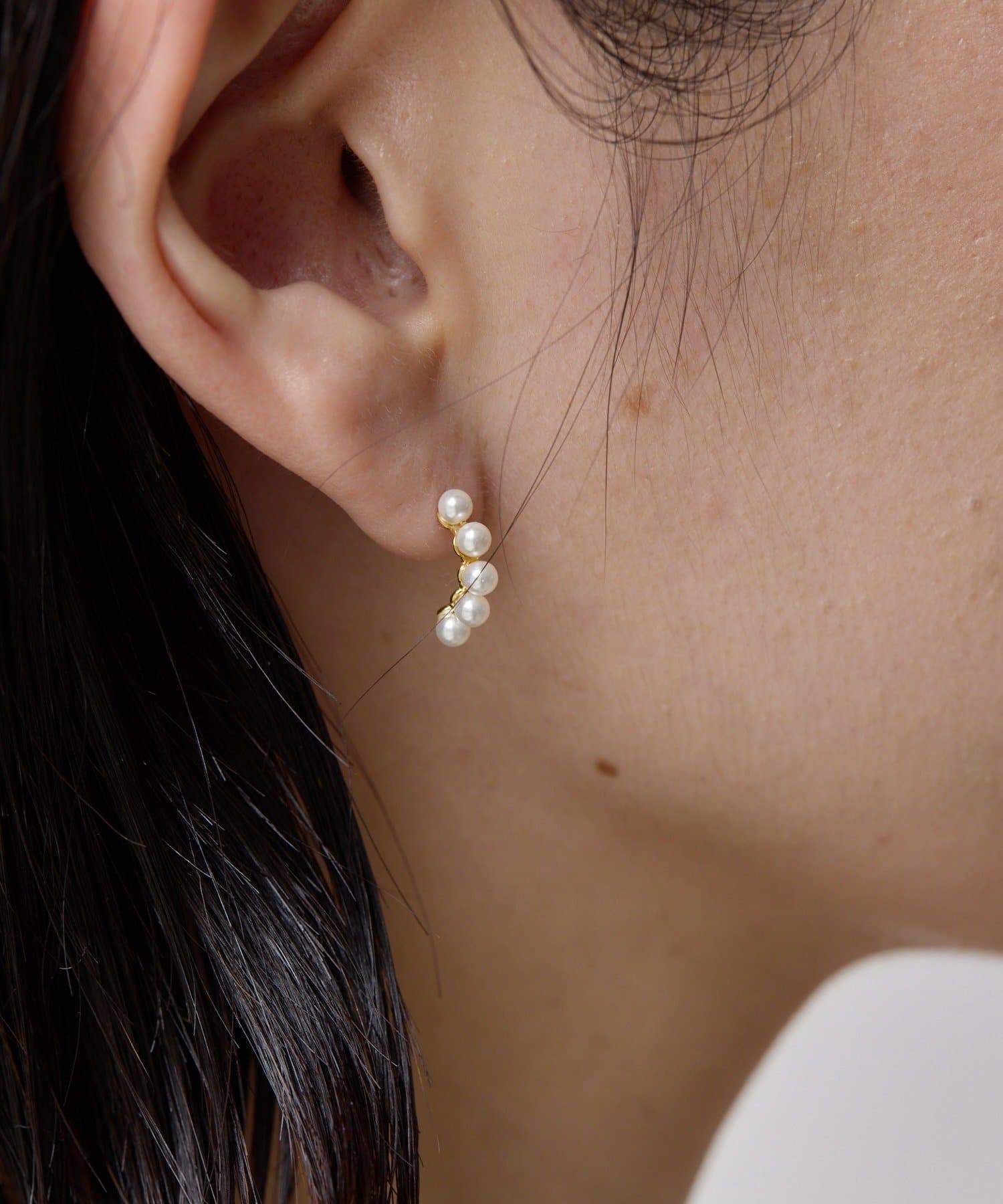 ear PAPILLONNER(イア パピヨネ) 《スターリングシルバー使用》アールパールピアス
