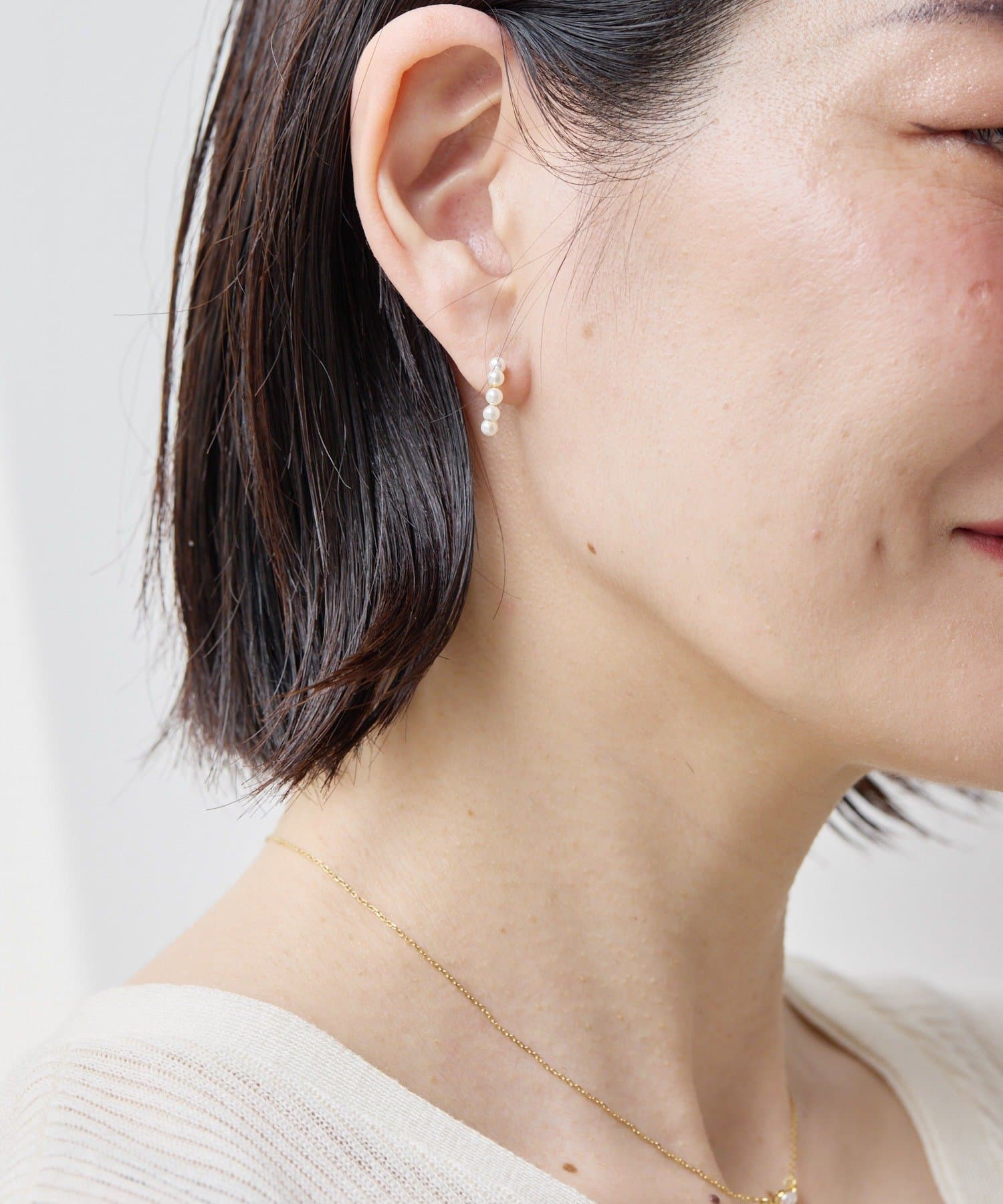 ear PAPILLONNER(イア パピヨネ) 《スターリングシルバー使用》アールパールピアス