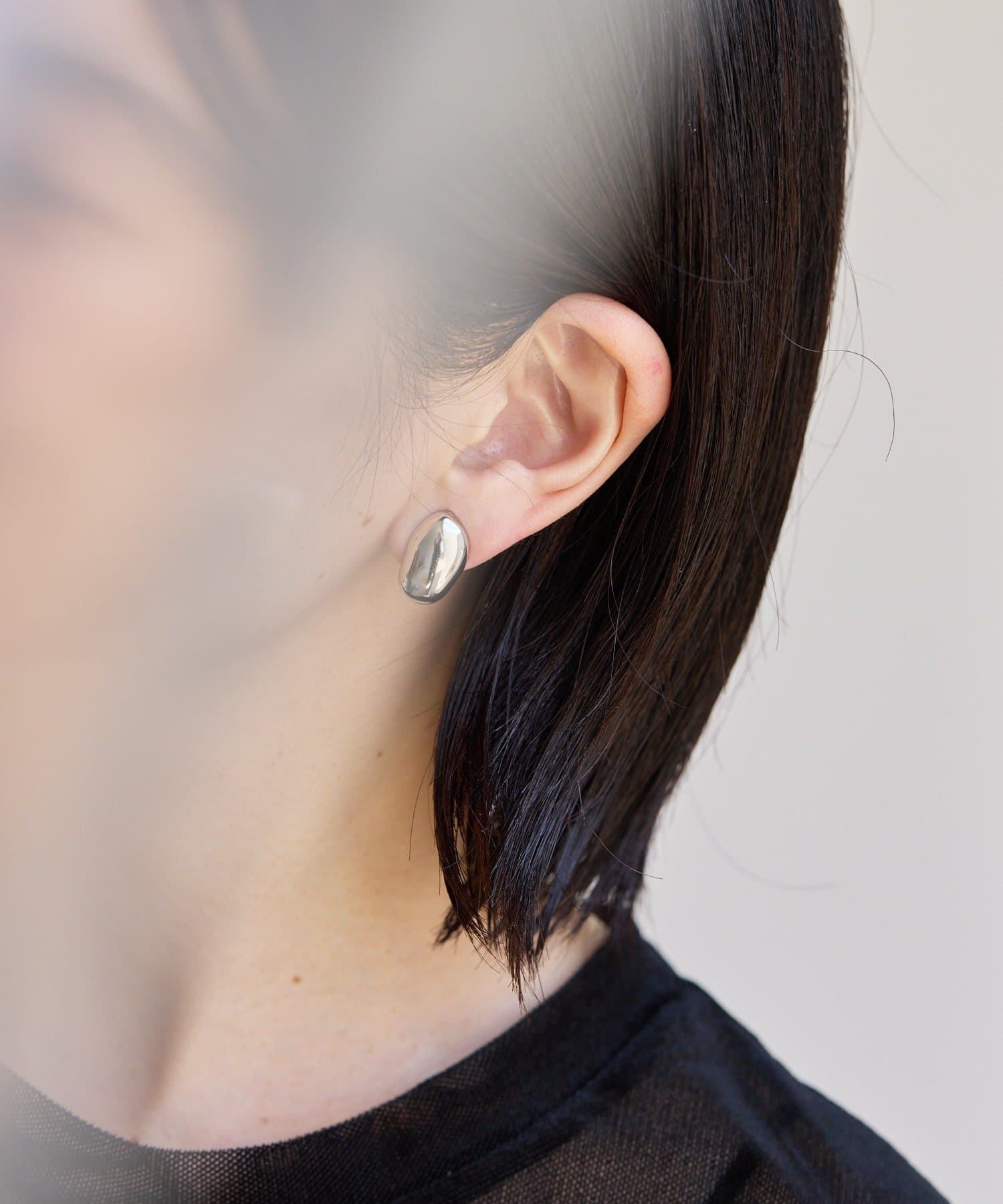 ear PAPILLONNER(イア パピヨネ) ポイントメタルイヤリング