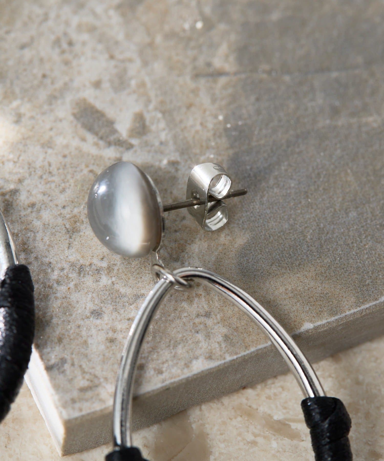 ear PAPILLONNER(イア パピヨネ) ラップフープピアス