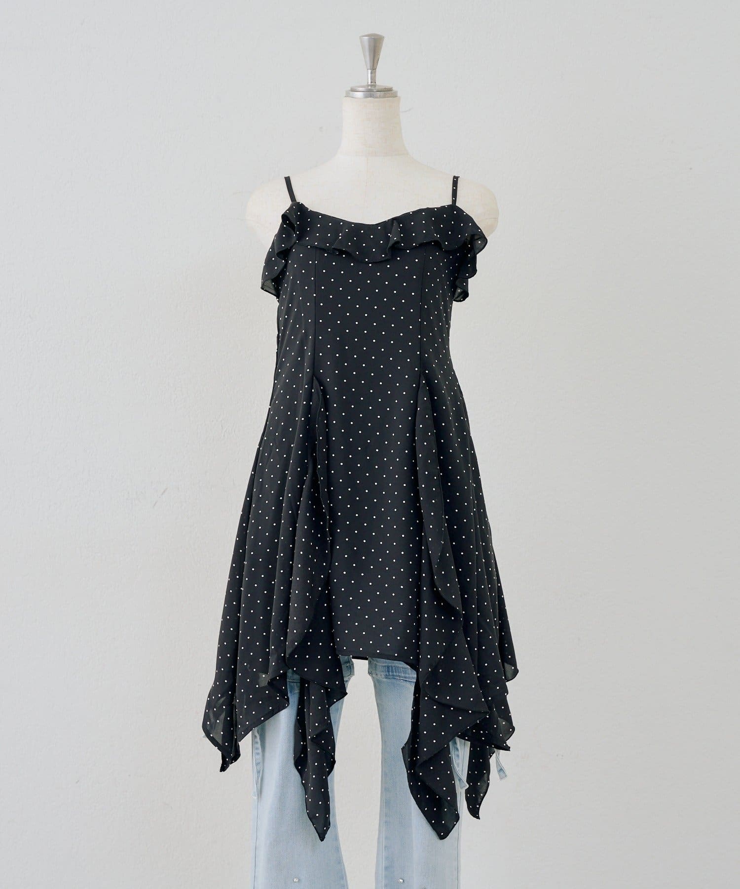 NICE CLAUP / OLIVE des OLIVE OUTLET(ナイスクラップ  / オリーブ デ オリーブ アウトレット) 【ANOTHER BRANCH】ラッフルイレヘムキャミワンピ