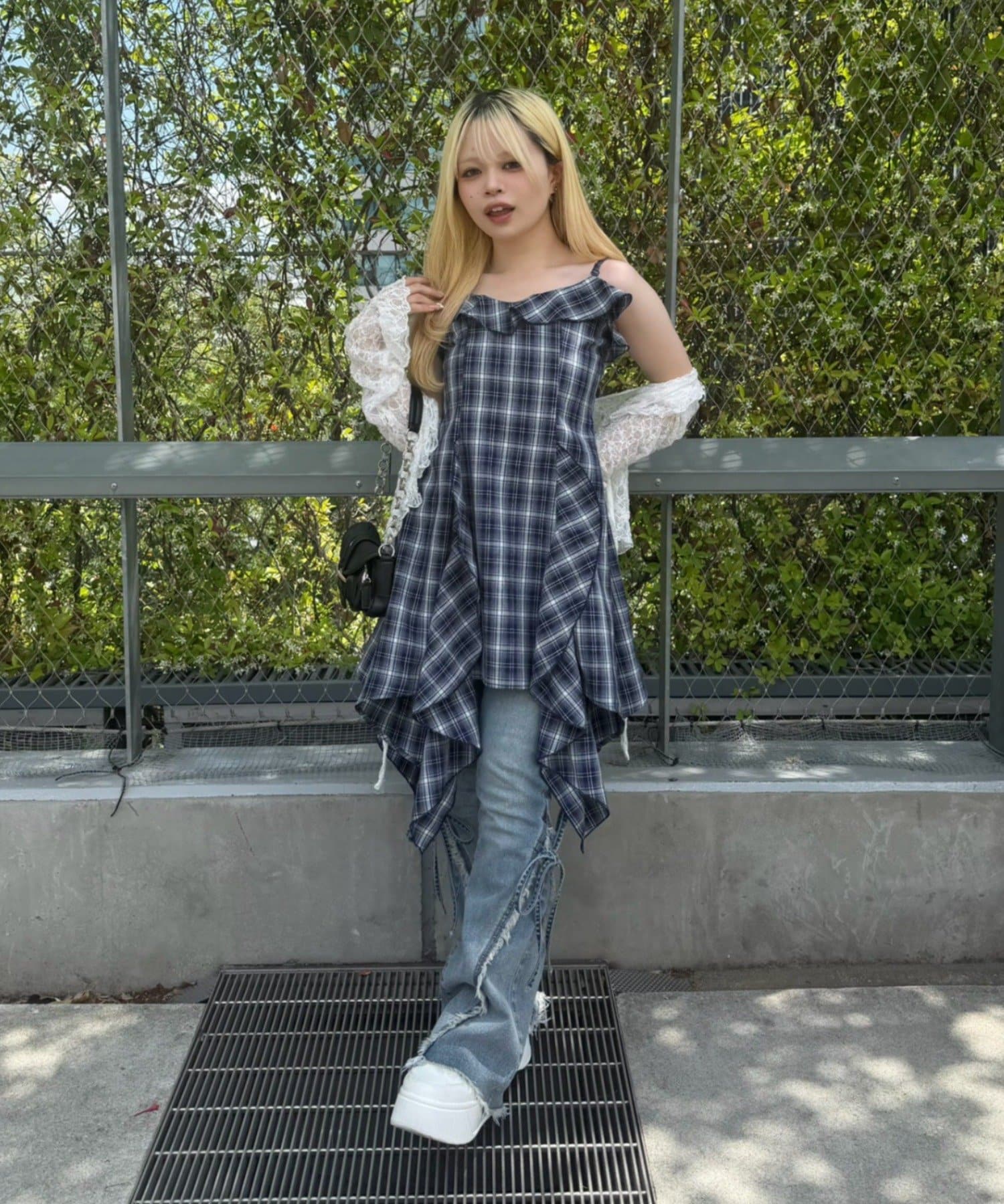 NICE CLAUP / OLIVE des OLIVE OUTLET(ナイスクラップ  / オリーブ デ オリーブ アウトレット) 【ANOTHER BRANCH】ラッフルイレヘムキャミワンピ