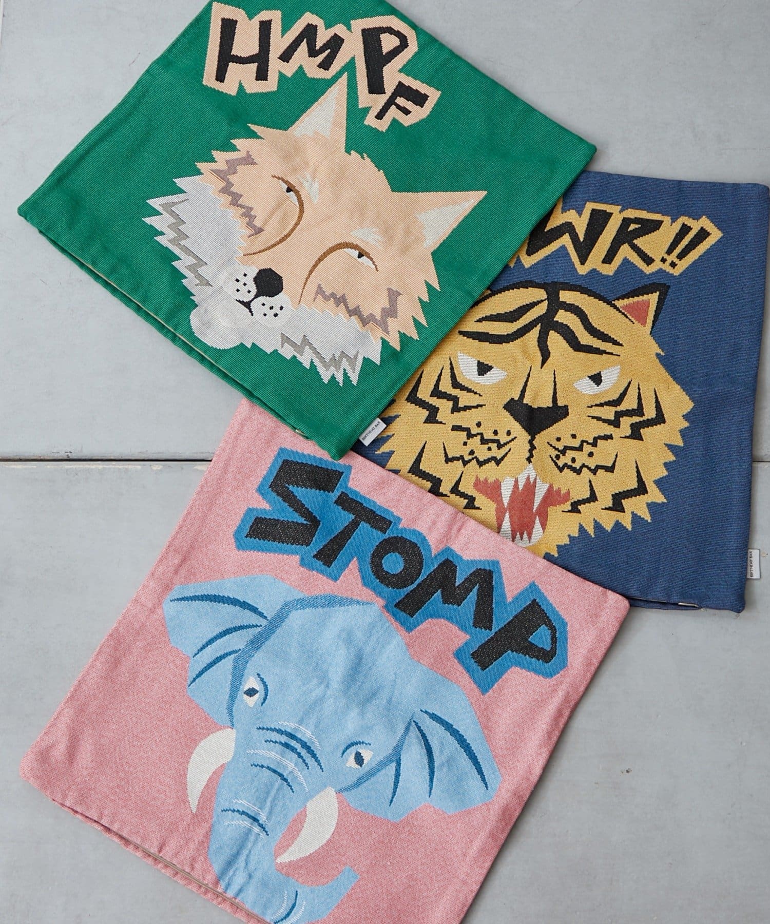 BIRTHDAY BAR(バースデイバー) animal Jacquard cushioncover　クッションカバー