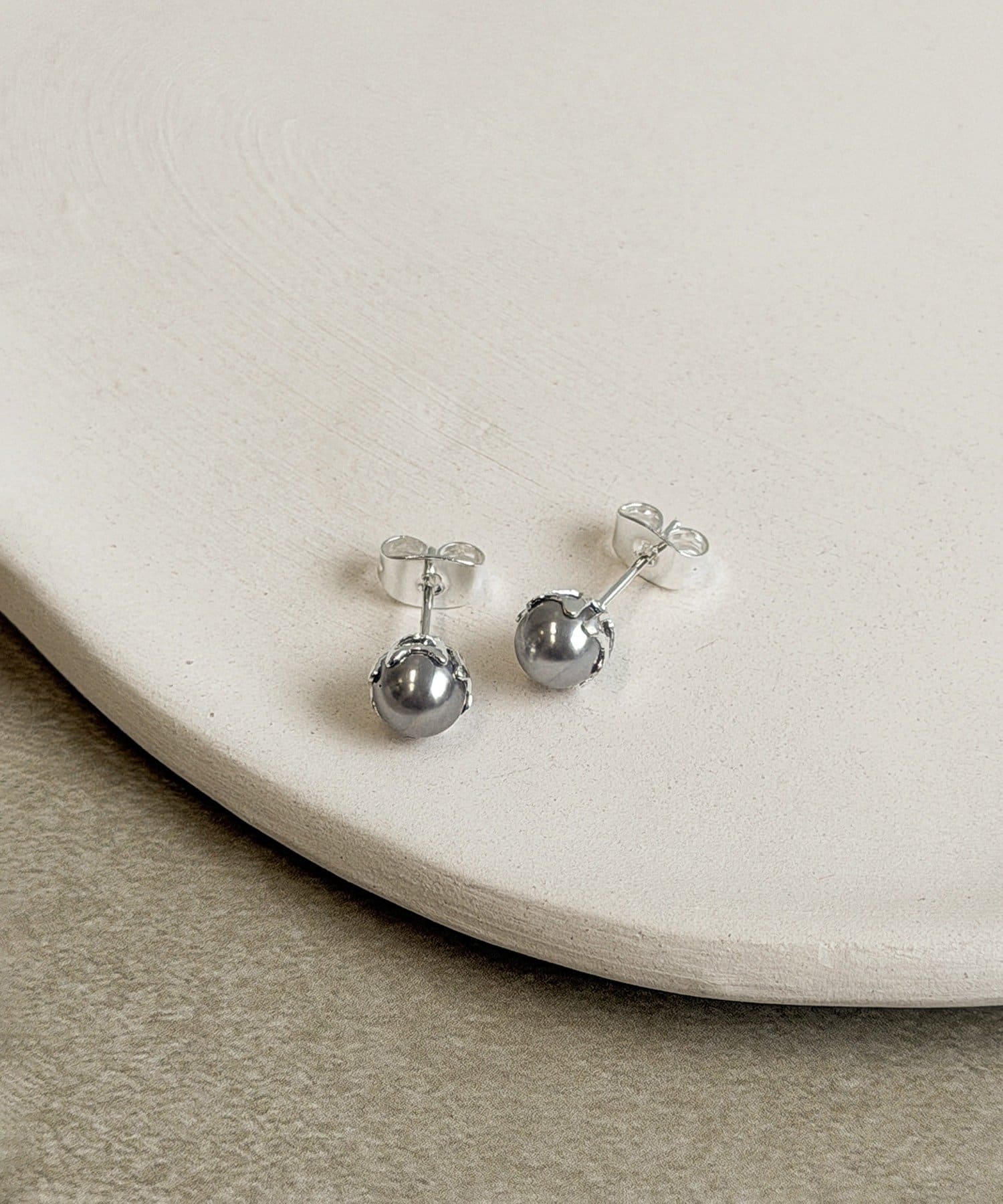 3COINS(スリーコインズ) ミディアムパールピアス