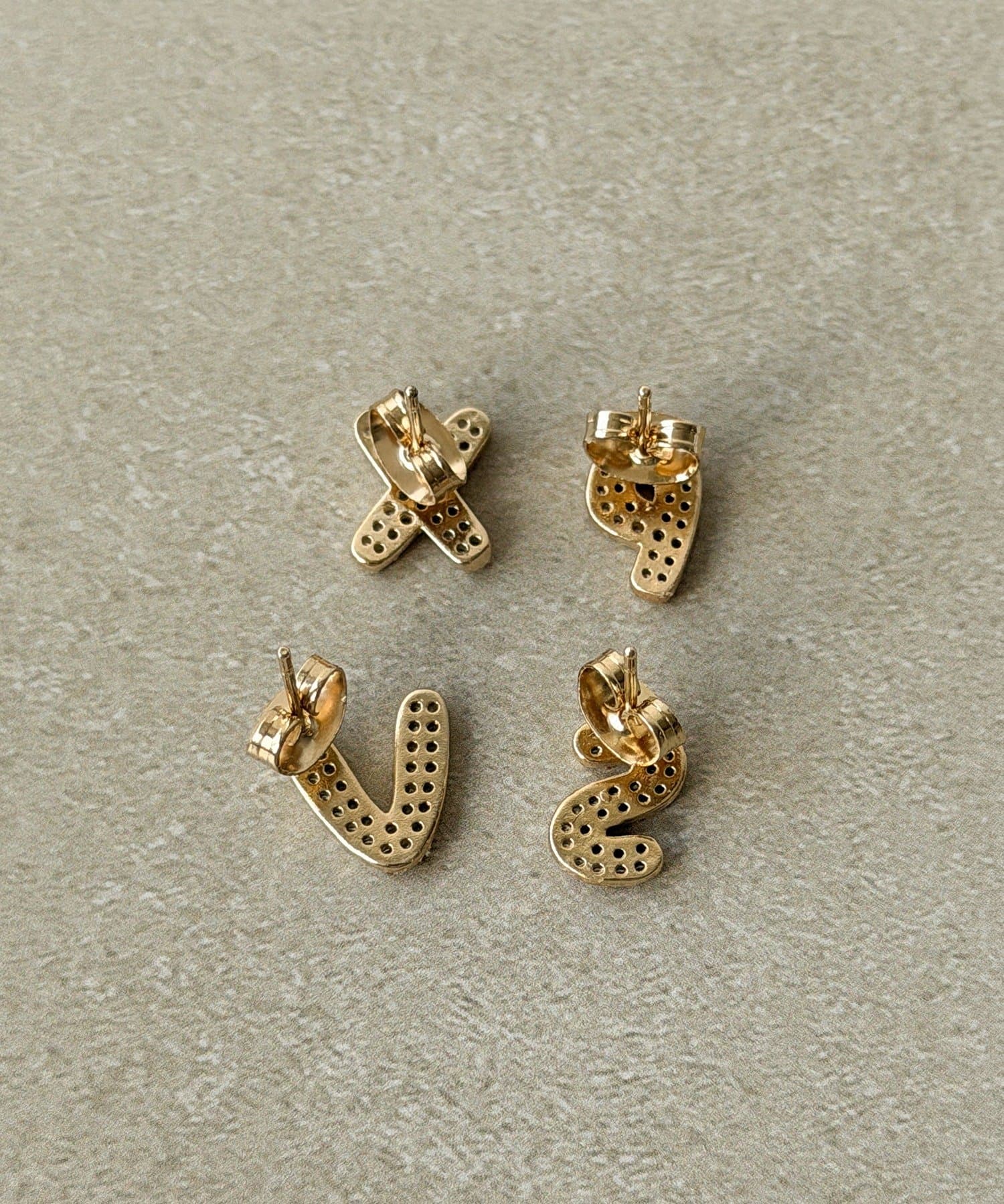 3COINS(スリーコインズ) アルファベットピアス