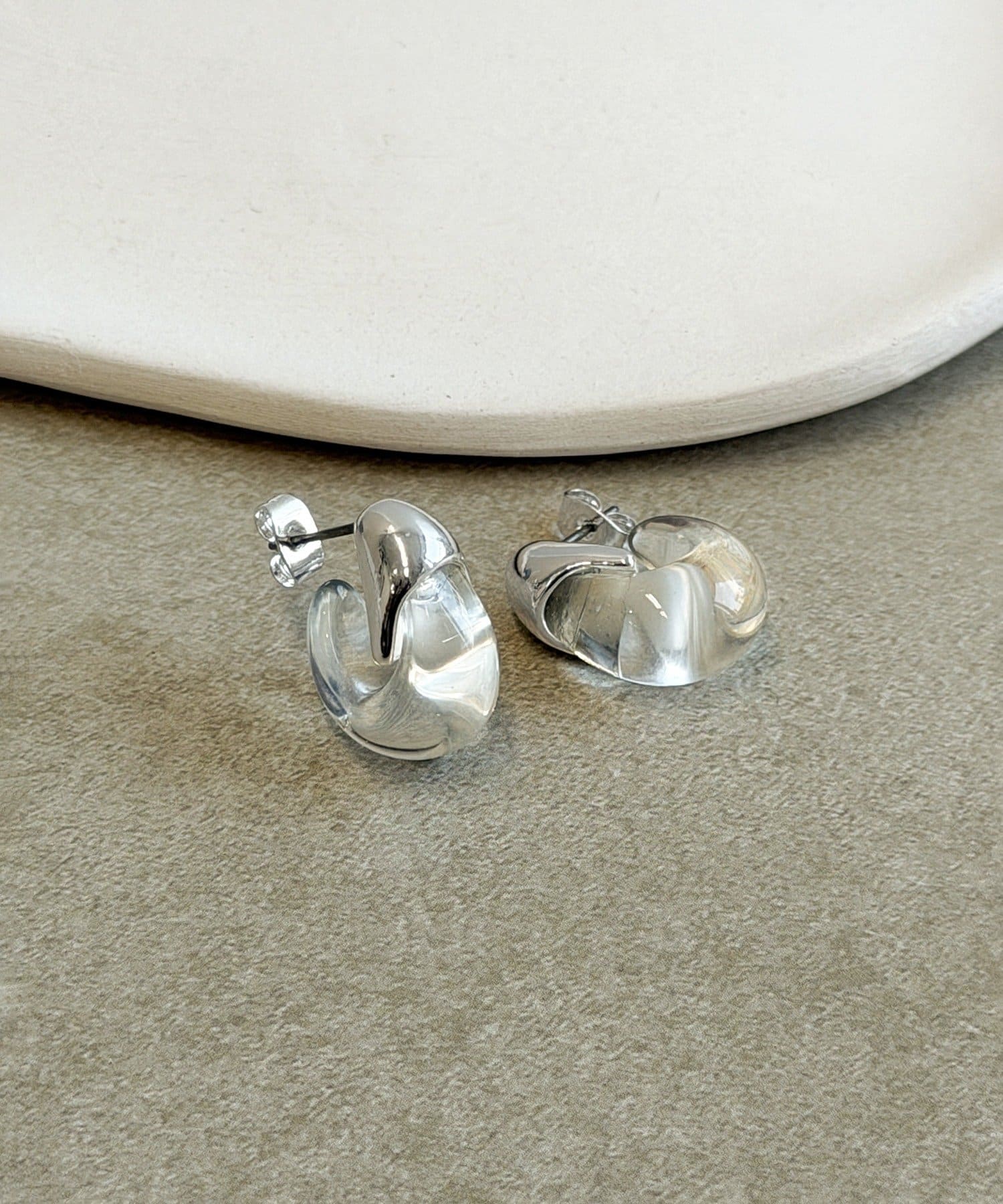 3COINS(スリーコインズ) 異素材ドロップカーブピアス