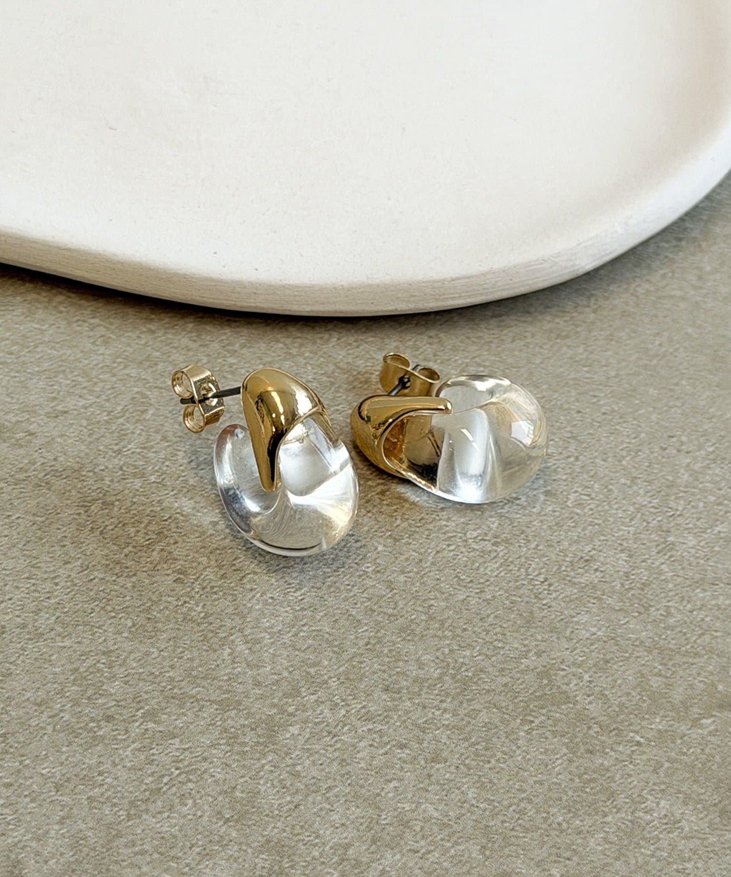 3COINS(スリーコインズ) 異素材ドロップカーブピアス