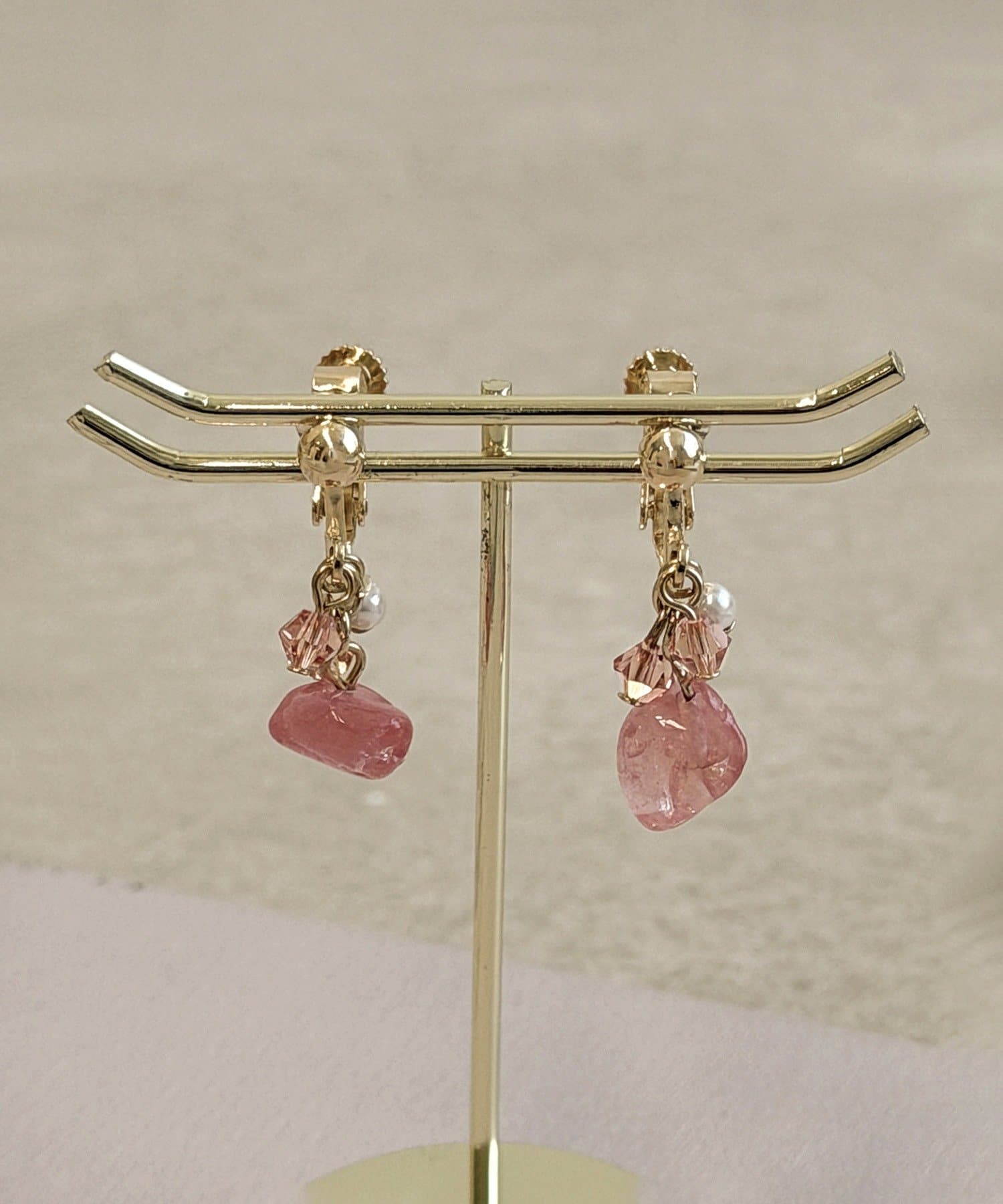 3COINS(スリーコインズ) じゃらストーンイヤリング