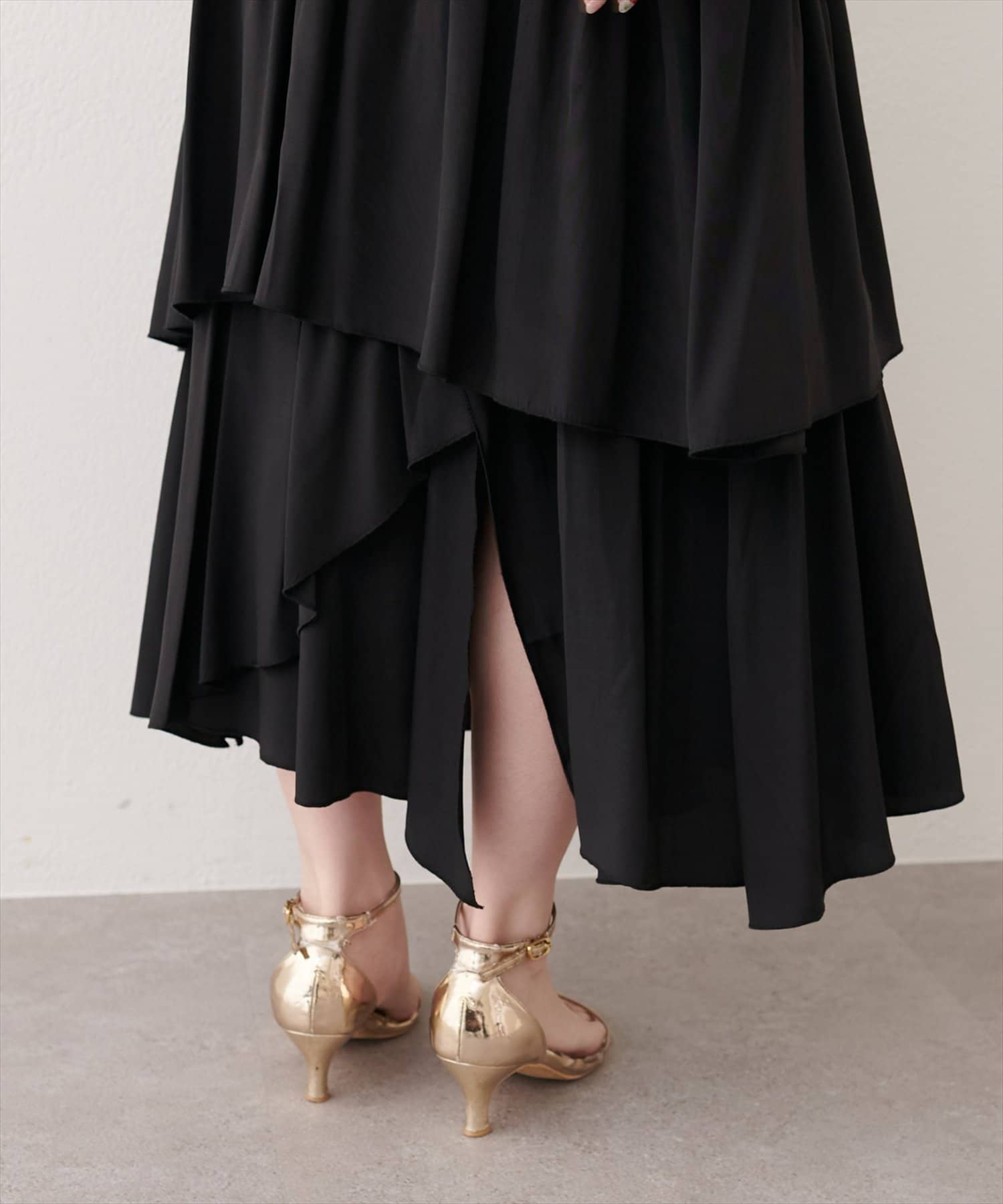 natural couture(ナチュラルクチュール) アシメヘム微光沢スカート