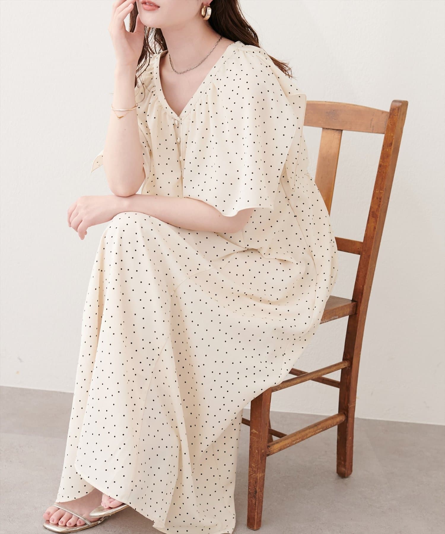 natural couture(ナチュラルクチュール) フリルカラーノースリワンピース