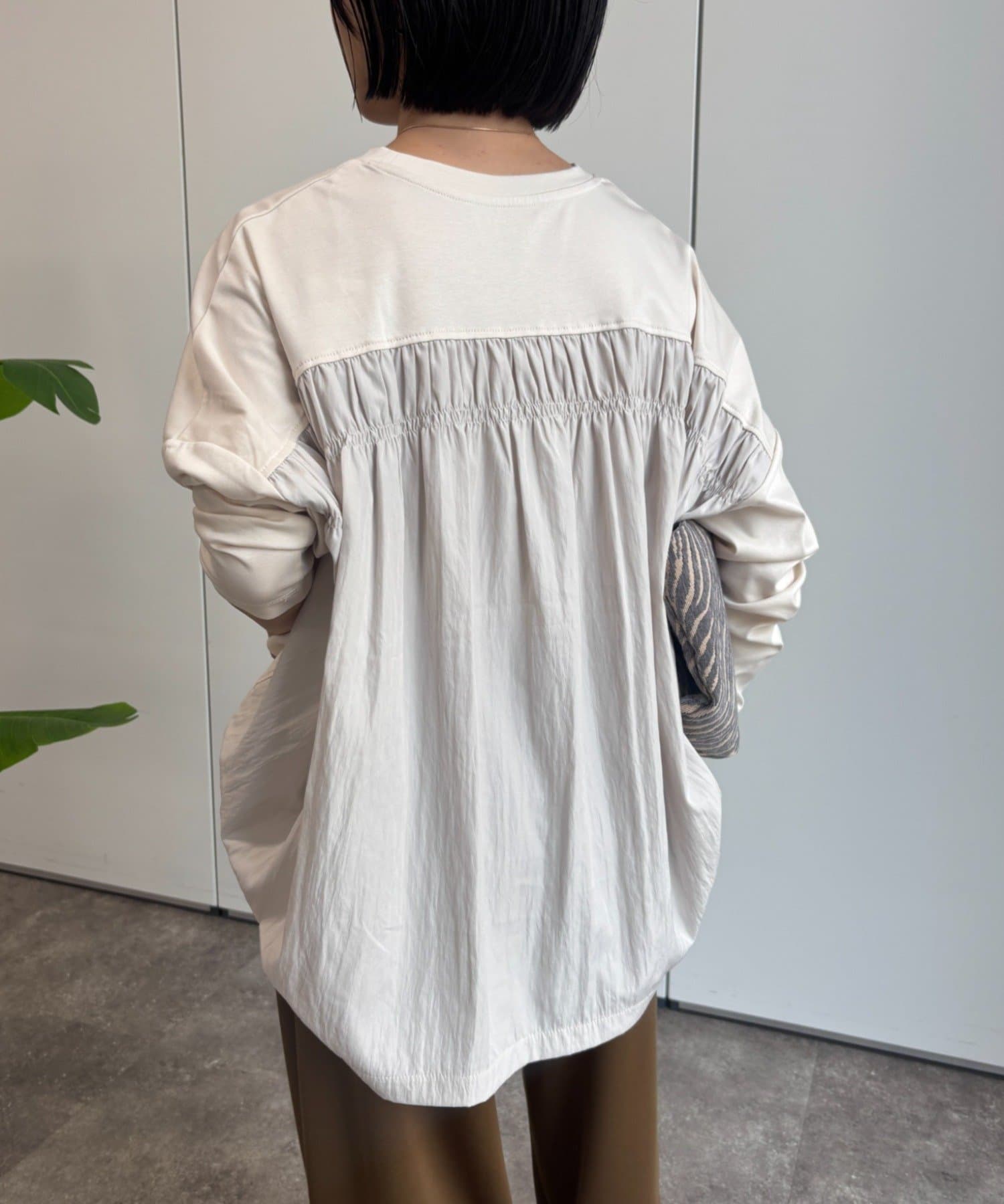 Jena　espace merveilleux(ジェナ　エスパスメルヴェイユ) バックギャザー長袖カットソー