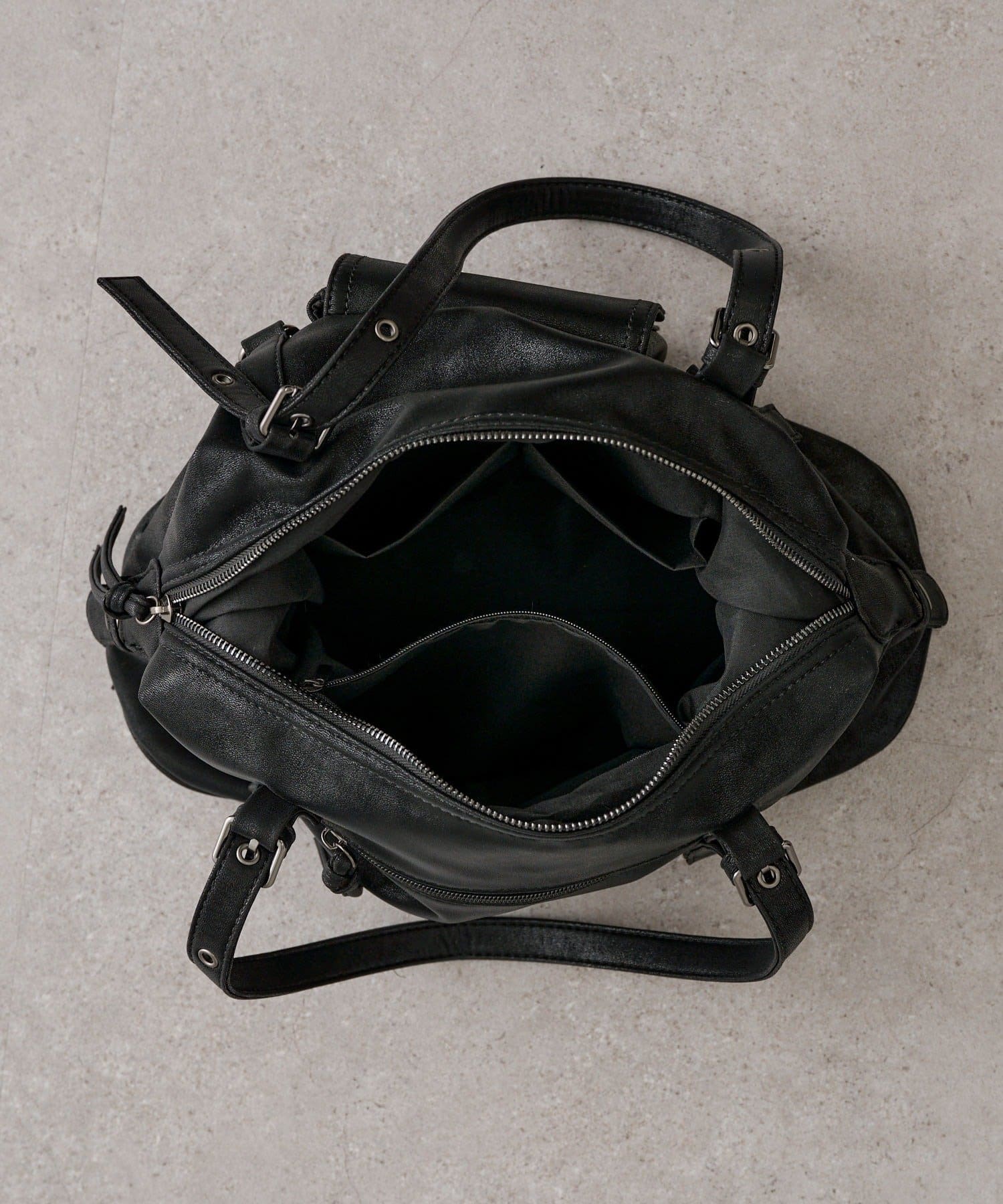 mystic(ミスティック) ポケットボストンBAG