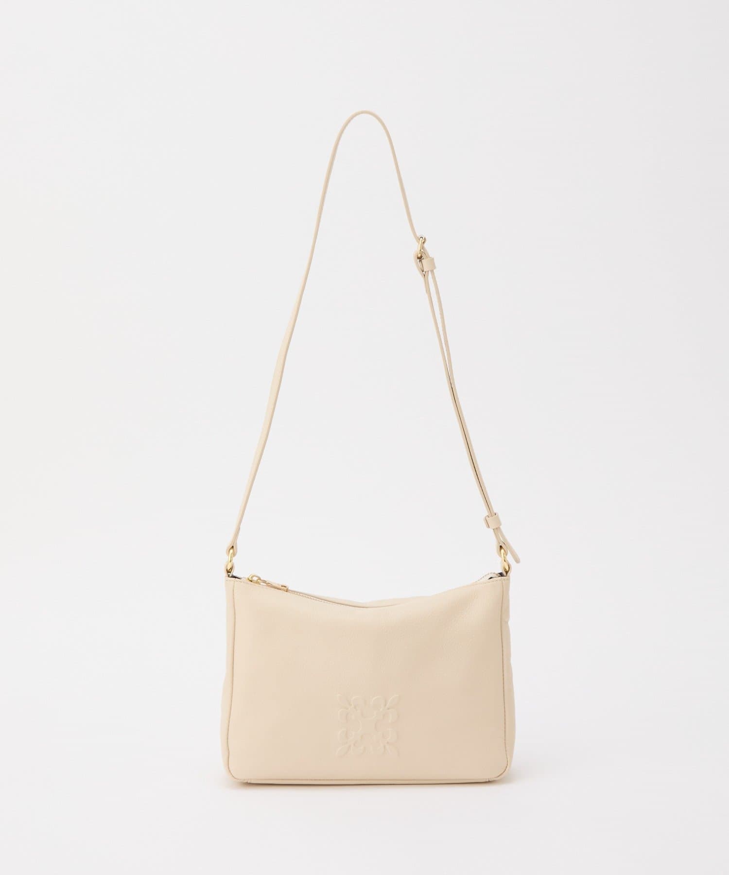russet(ラシット) 《本革/270g》エンボスモノグラムショルダーバッグ