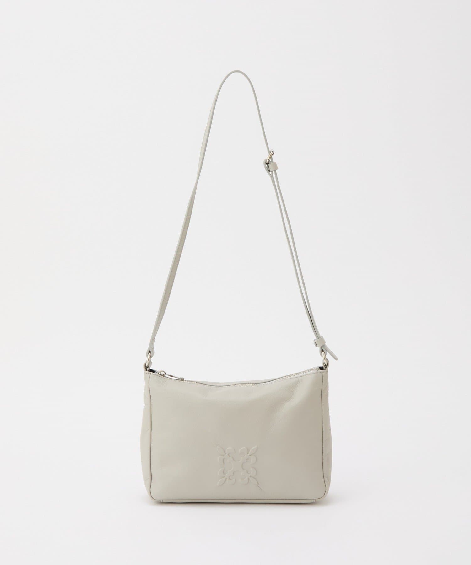 russet(ラシット) 《本革/270g》エンボスモノグラムショルダーバッグ