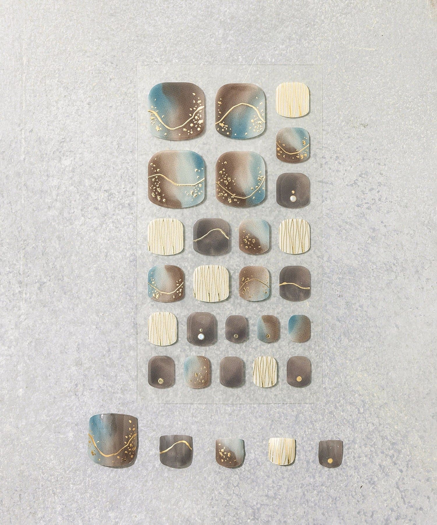 3COINS(スリーコインズ) セミハードジェルネイルシールフット／and us