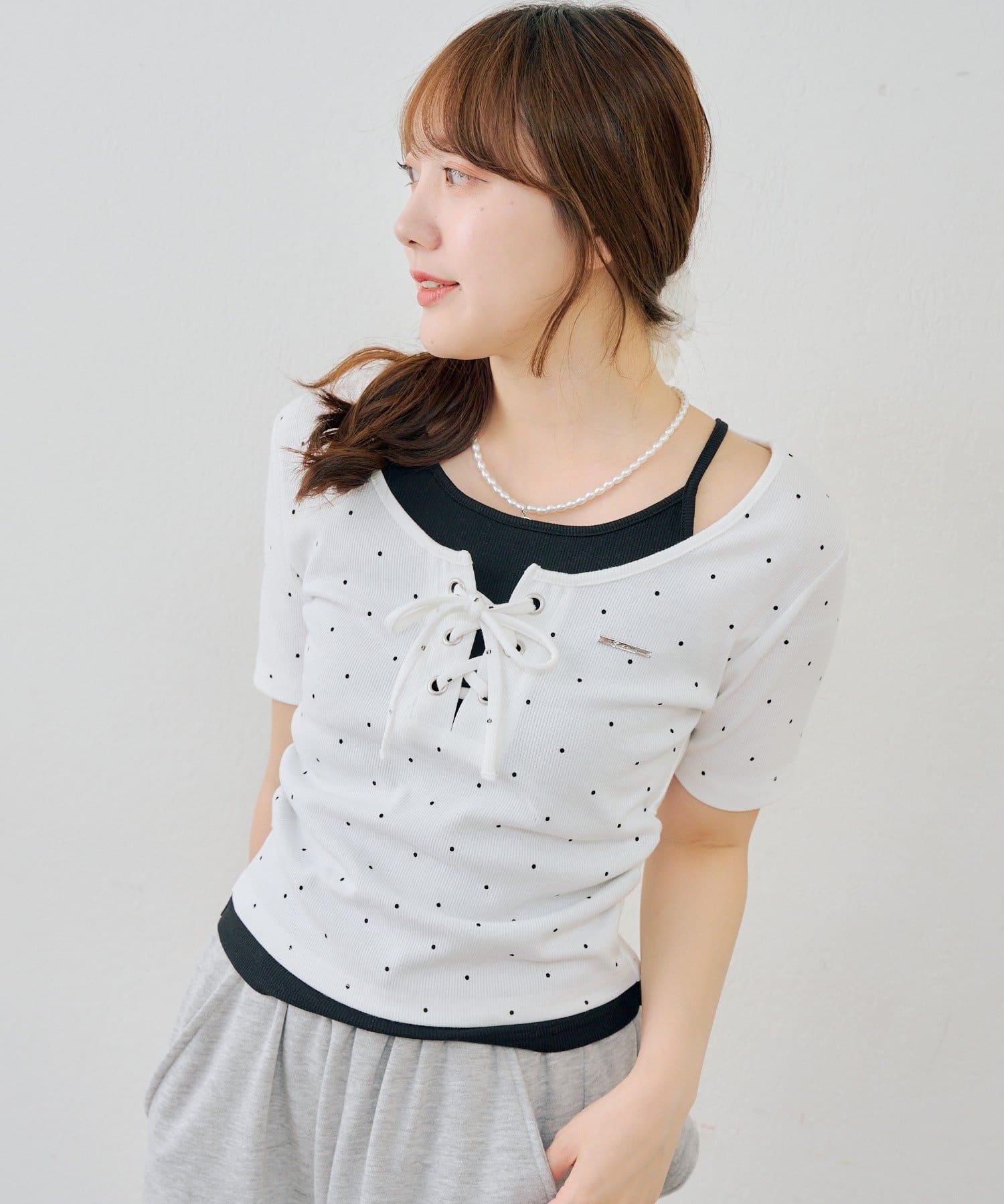 NICE CLAUP / OLIVE des OLIVE OUTLET(ナイスクラップ  / オリーブ デ オリーブ アウトレット) 【ANOTHER BRANCH】レースアップレイヤード風プルオーバー