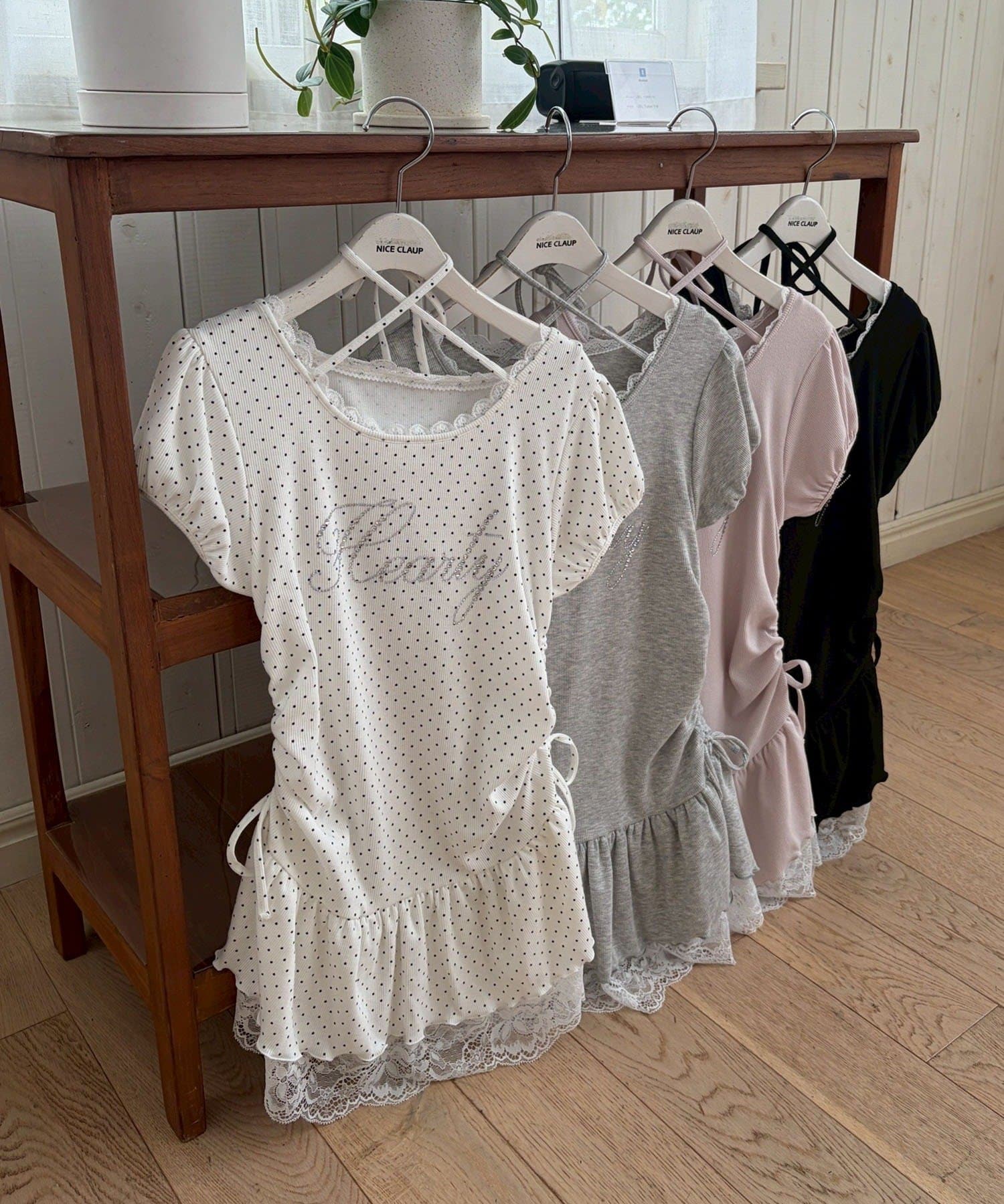 NICE CLAUP / OLIVE des OLIVE OUTLET(ナイスクラップ  / オリーブ デ オリーブ アウトレット) 【continuer】ドロスト裾レースチュニック