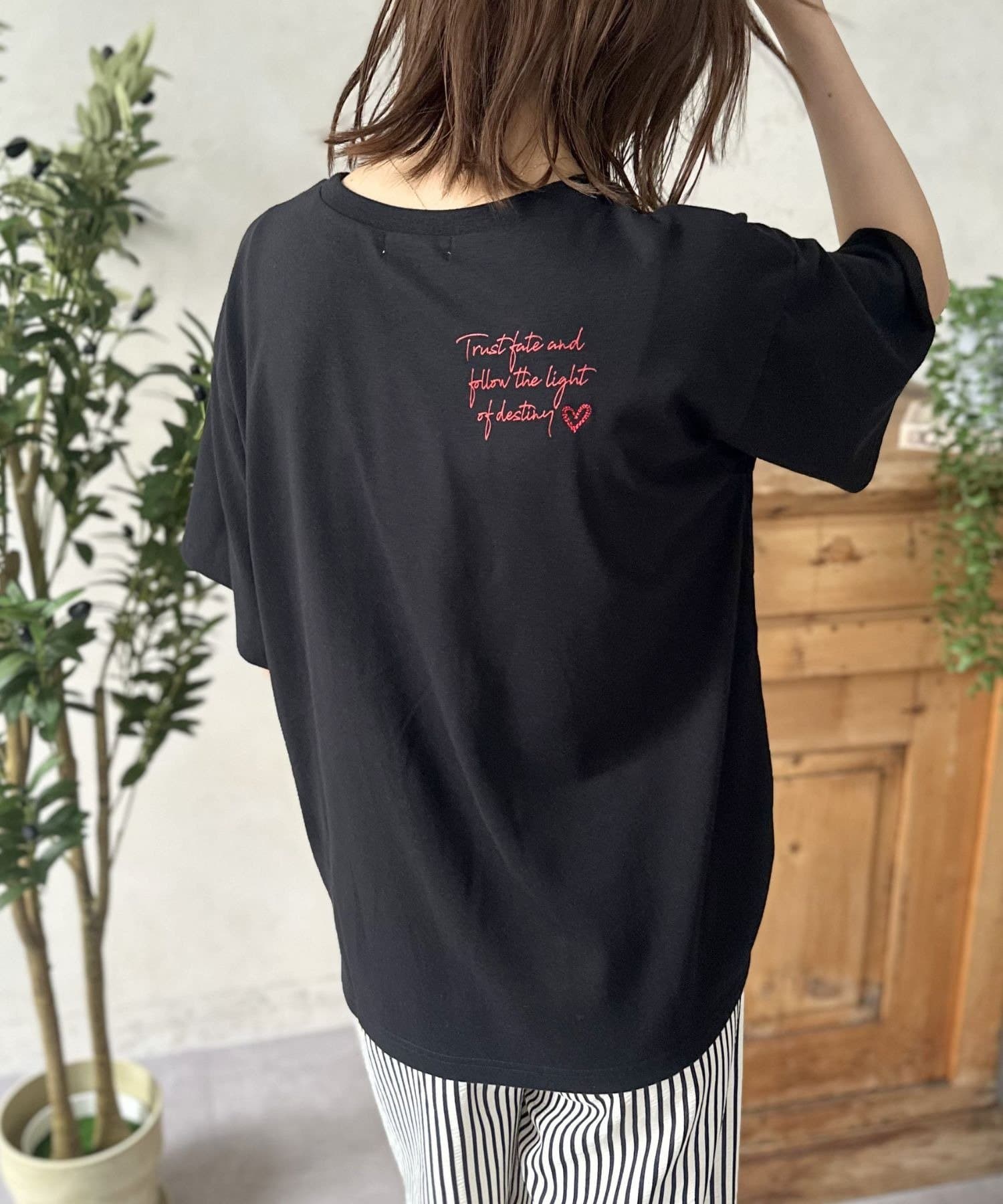 LOCUST(ローカスト) 【大人気アイテム！】ハート刺繍×バックロゴT
