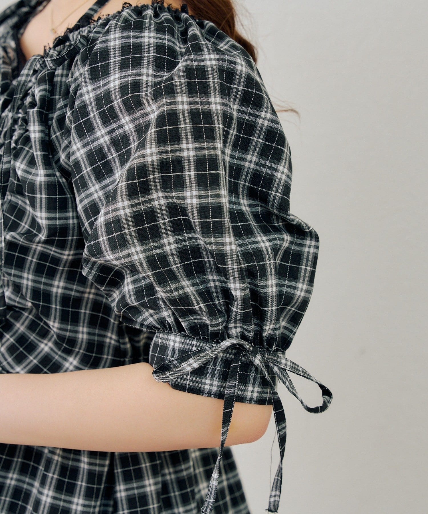 NICE CLAUP / OLIVE des OLIVE OUTLET(ナイスクラップ  / オリーブ デ オリーブ アウトレット) 【ANOTHER BRANCH】ドロストリボンチュニックブラウス