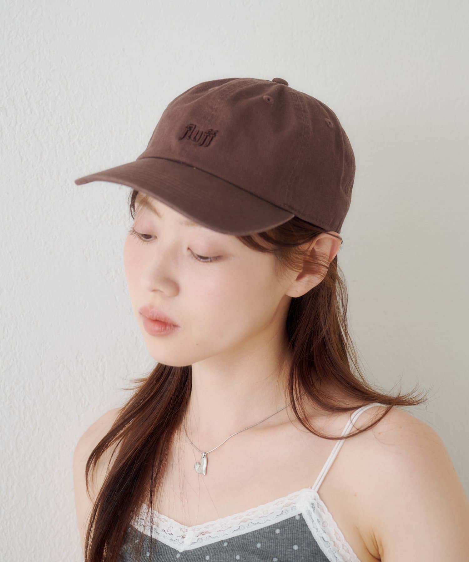 Kastane(カスタネ) ロゴ刺繍キャップ