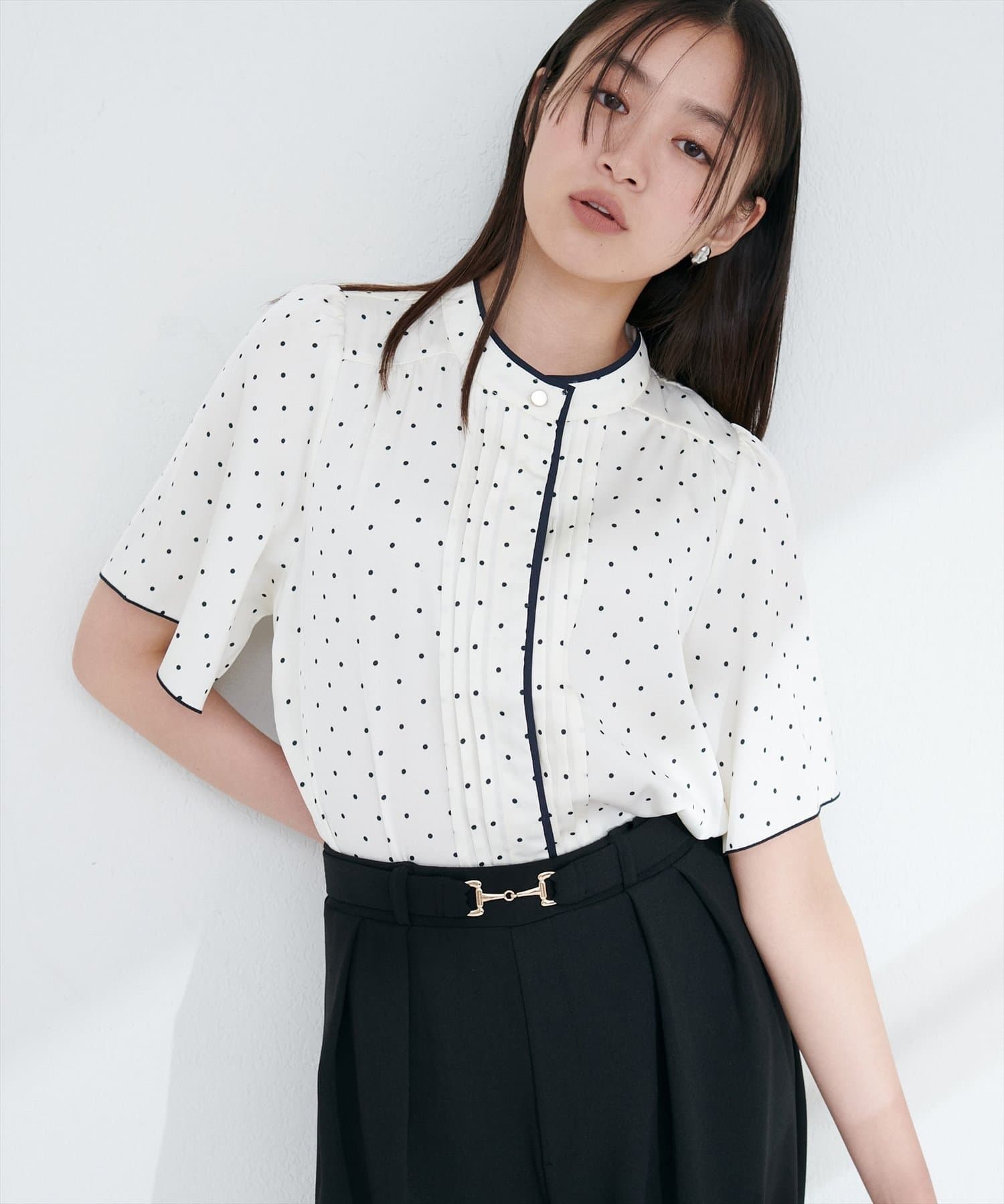 NICE CLAUP / OLIVE des OLIVE OUTLET(ナイスクラップ  / オリーブ デ オリーブ アウトレット) 【natural couture】パイピングタックフレアスリーブブラウス