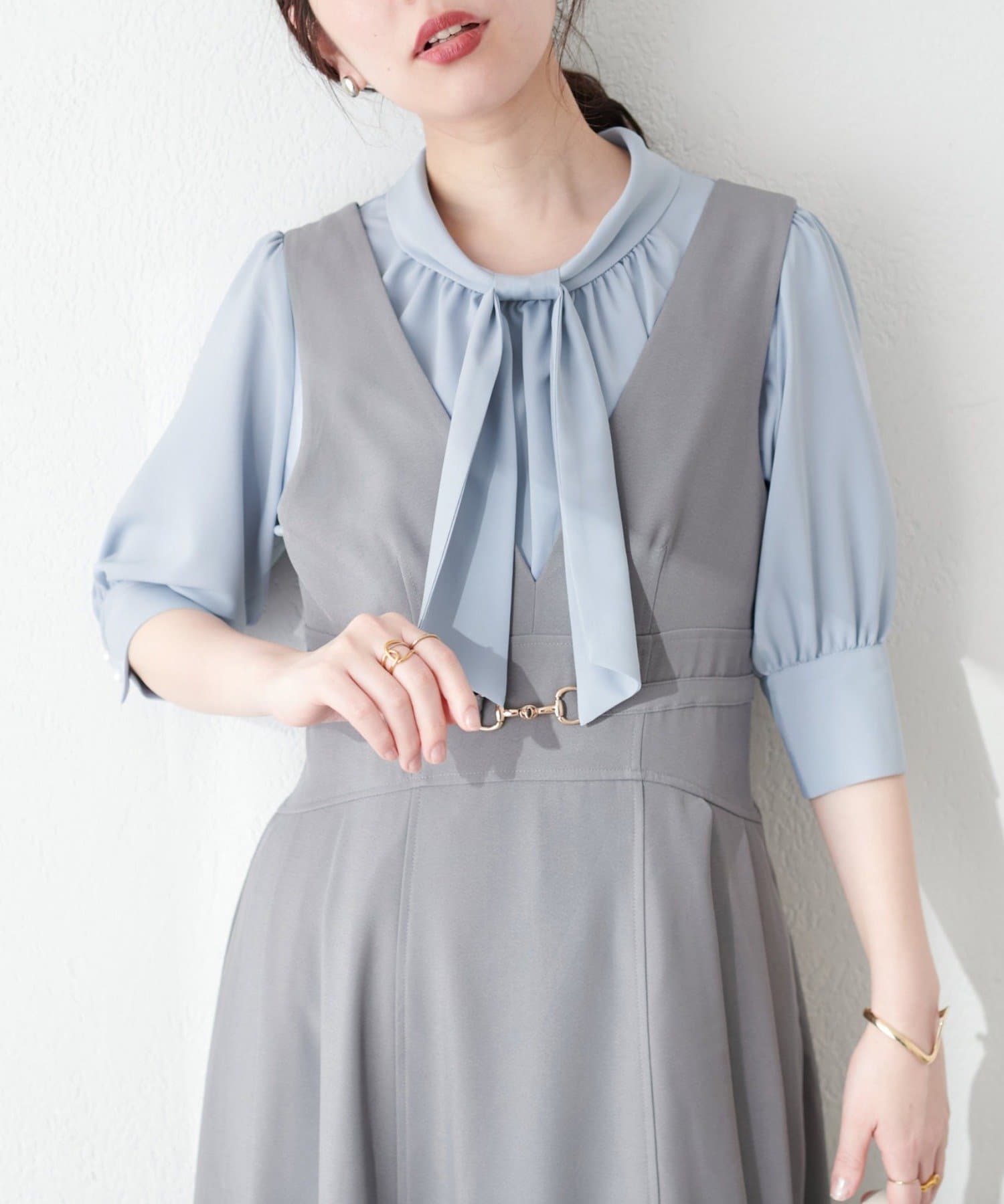 NICE CLAUP / OLIVE des OLIVE OUTLET(ナイスクラップ  / オリーブ デ オリーブ アウトレット) 【natural couture】袖口パールノット結び６分袖ブラウス