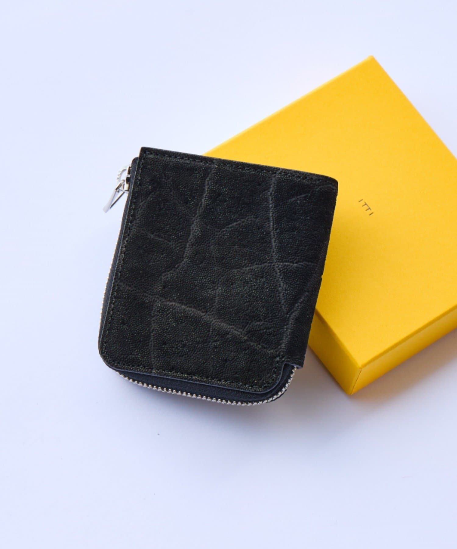 Lui's(ルイス) 【ITTI】CRISTY VERY COMPACT WLT / ELEPHANT