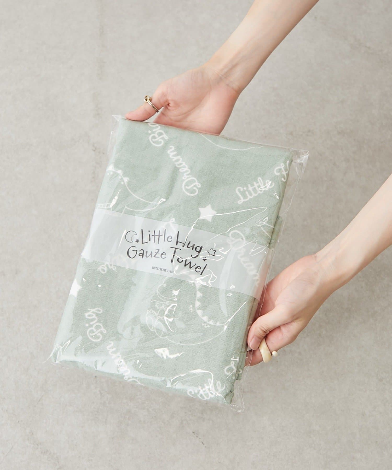 BIRTHDAY BAR(バースデイバー) Little Hug Gauze Towel  ベビーガーゼタオル