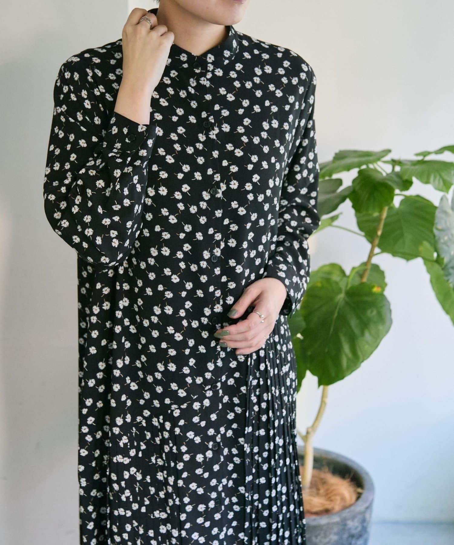 OUTLET(アウトレット) 【ear PAPILLONNER】長袖斜めプリーツワンピース