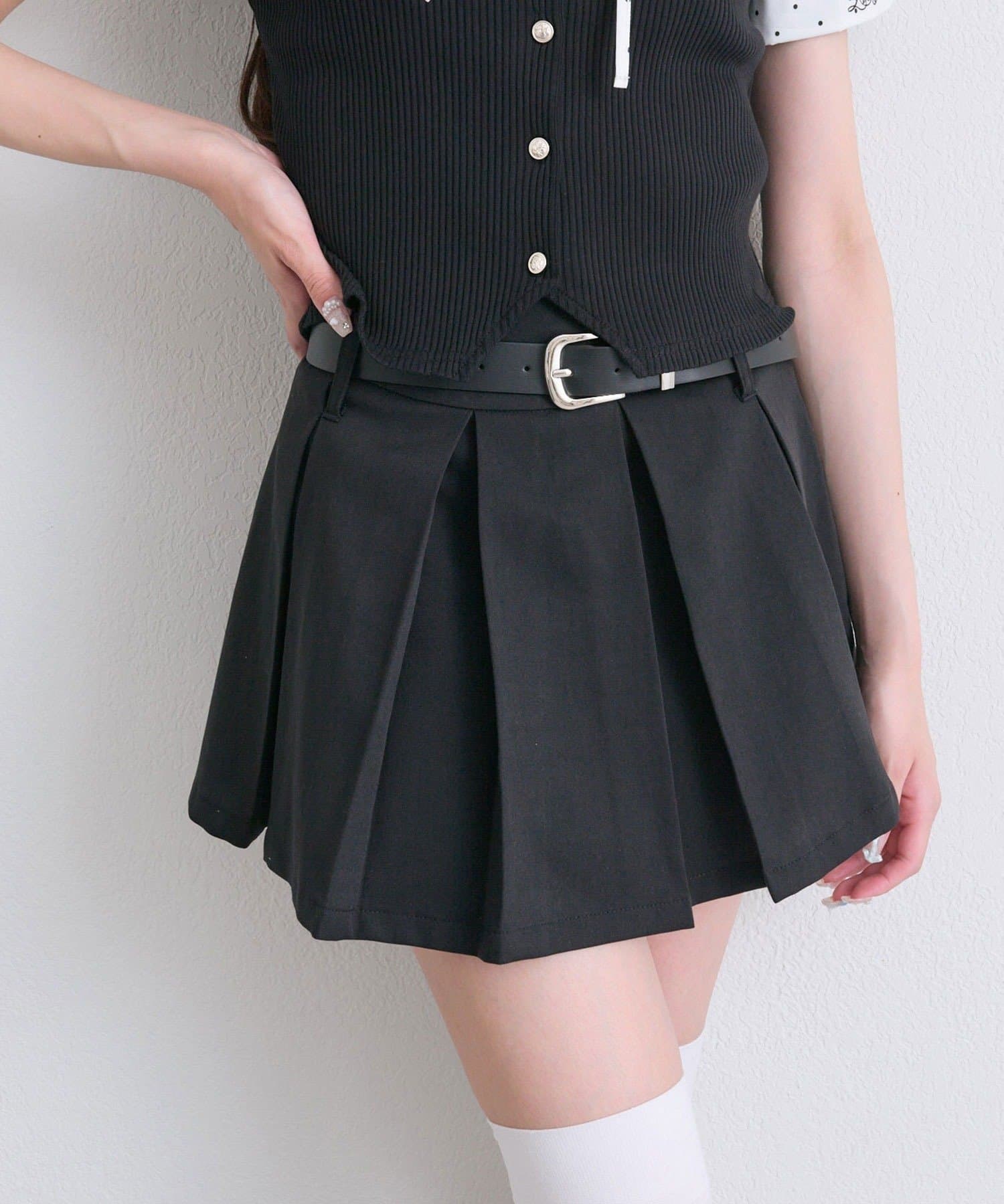 NICE CLAUP / OLIVE des OLIVE OUTLET(ナイスクラップ  / オリーブ デ オリーブ アウトレット) 【OLIVE des OLIVE】合皮ベルト付きプリーツスカート