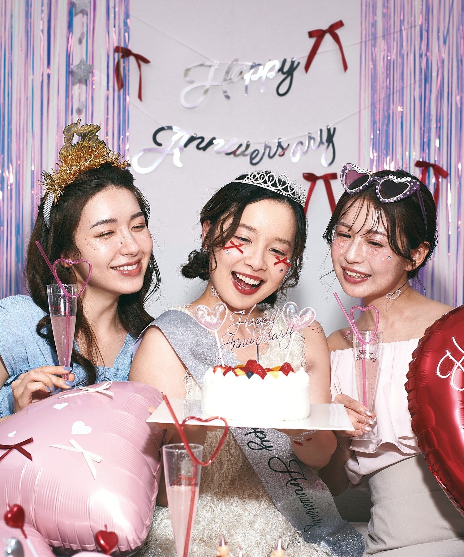 3COINS(スリーコインズ) ティンセルカーテン／Let's have a Party!