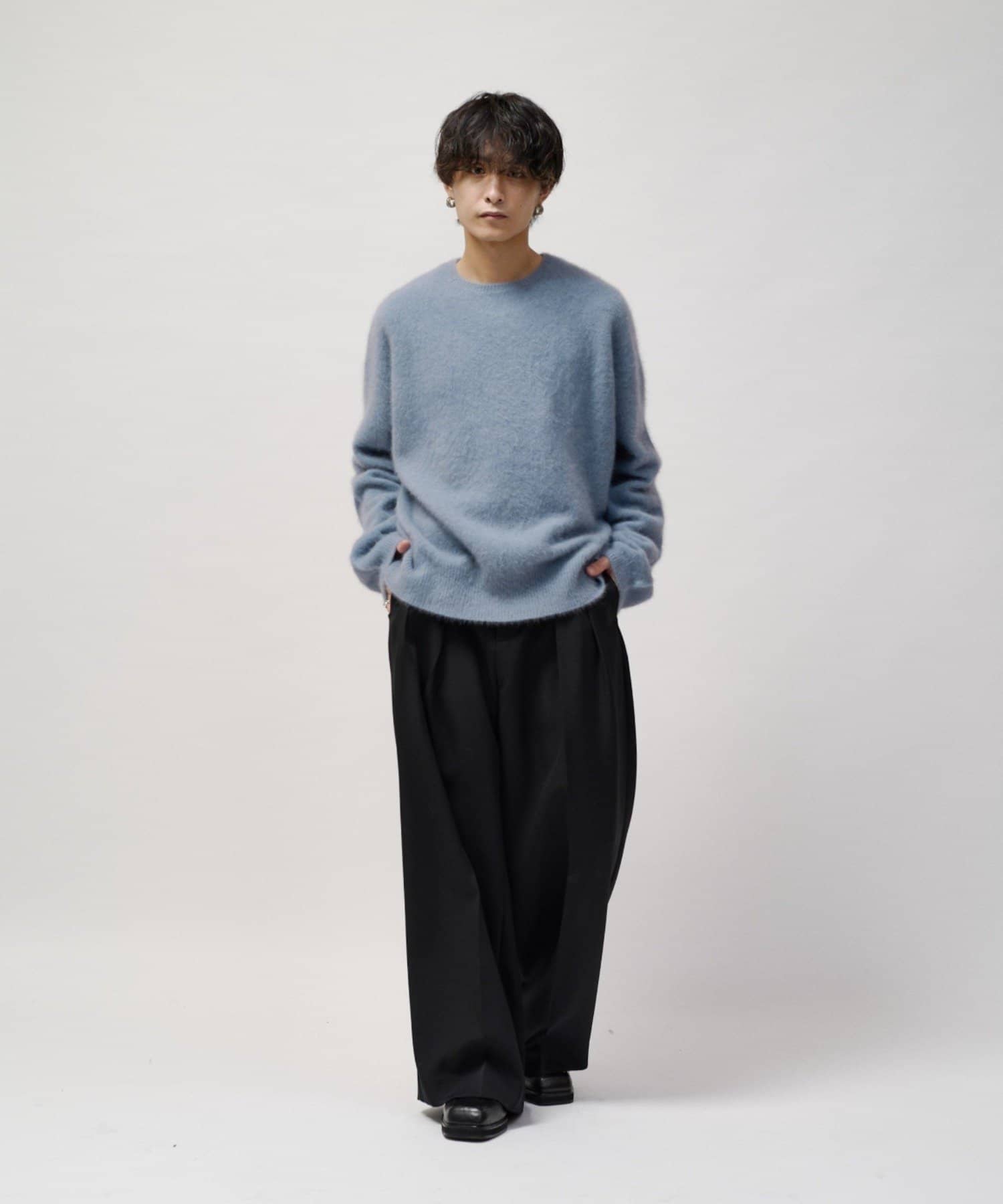 Lui's(ルイス) ウールライトクルーネックニット