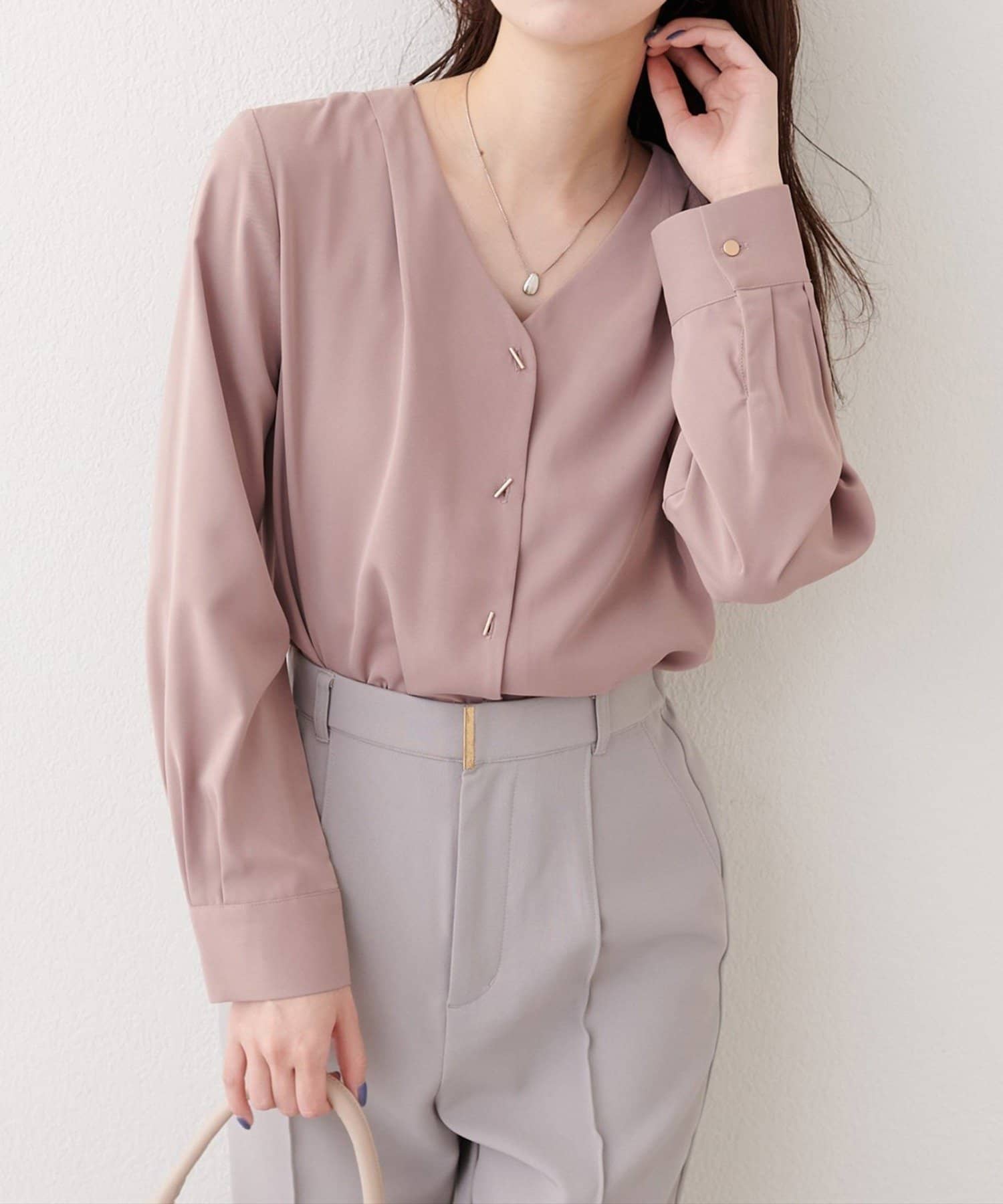 NICE CLAUP / OLIVE des OLIVE OUTLET(ナイスクラップ  / オリーブ デ オリーブ アウトレット) 【natural couture】プチプラバー釦とろみブラウス