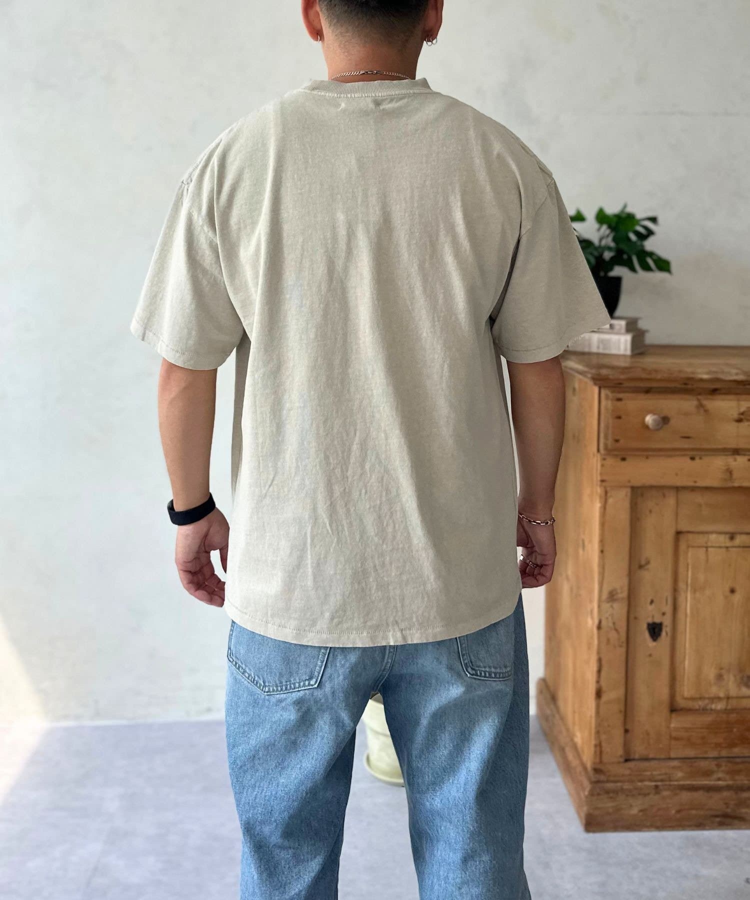 LOCUST(ローカスト) 【ユニセックス】 胸刺繍ピグメント半袖T