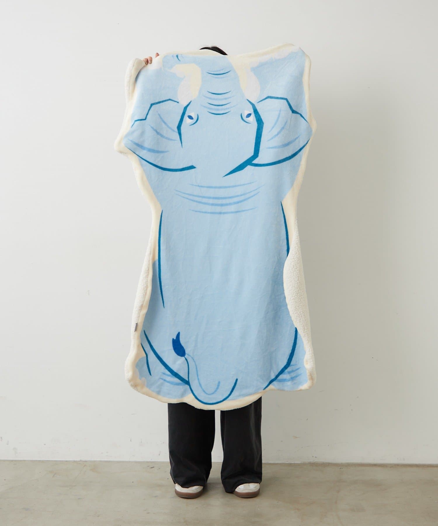 BIRTHDAY BAR(バースデイバー) animal diecut blanket  アニマルブランケット