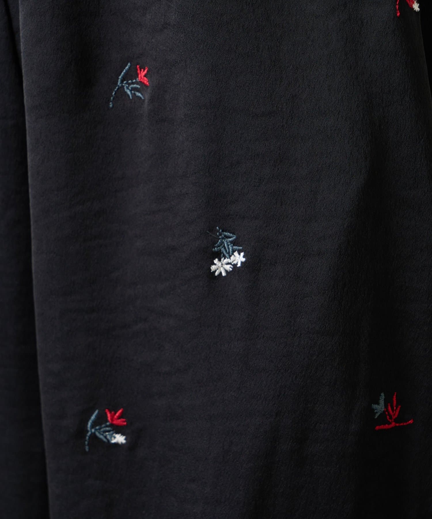 CIAOPANIC TYPY(チャオパニックティピー) 【2サイズ展開】花柄刺繍リボンサテンサロペット