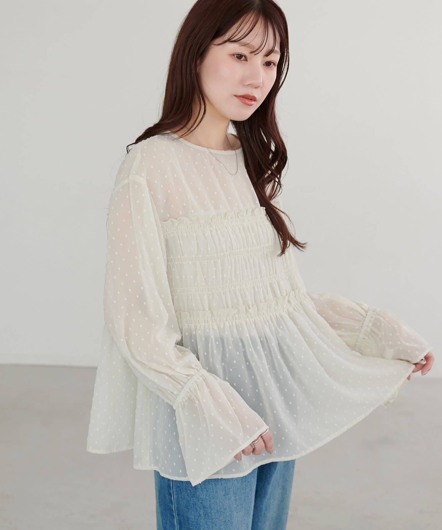 DISCOAT(ディスコート) シアードット刺繍ブラウス